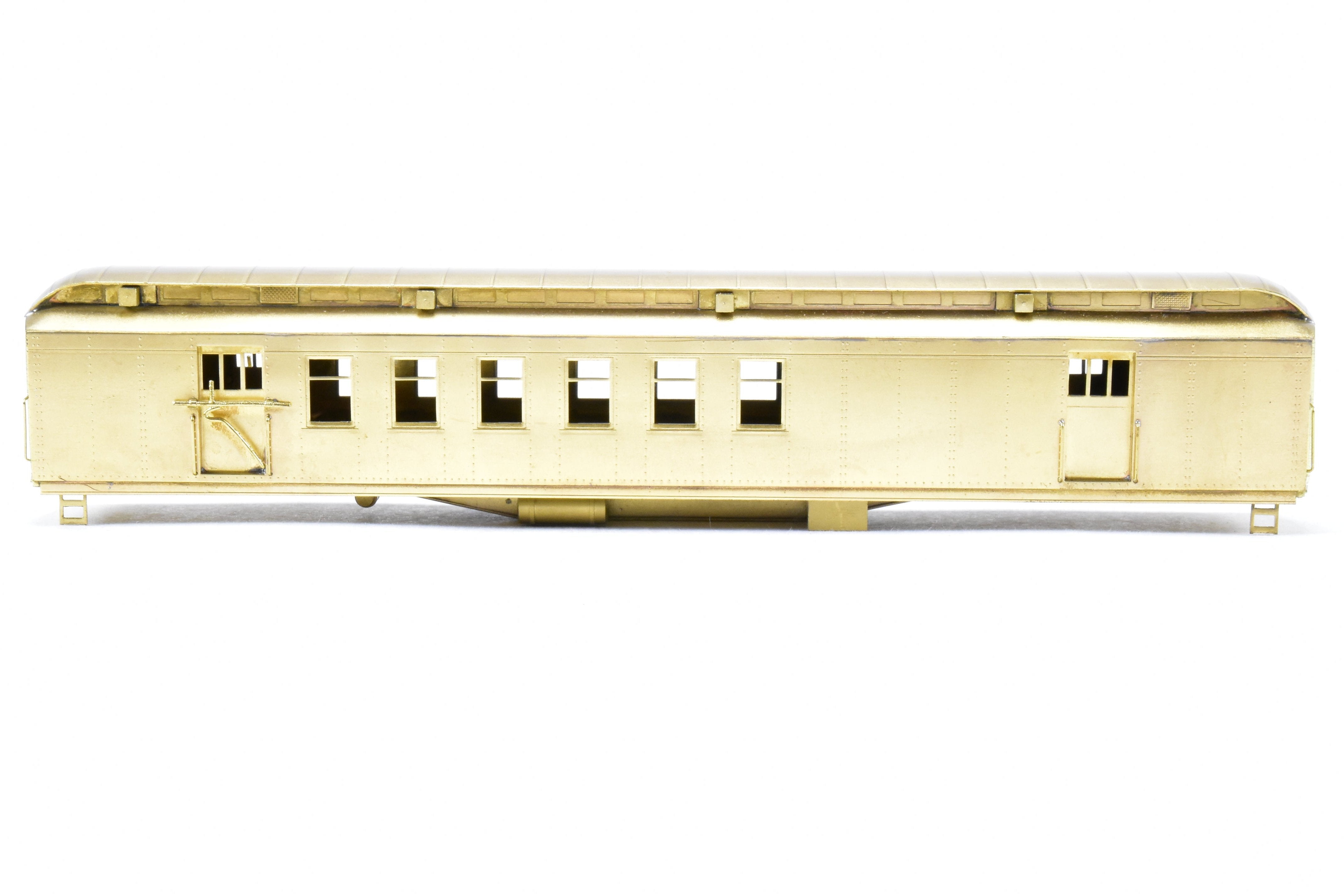 HO Scale Brass ATSF - Santa Fe Heavyweight RPO Car with Central Valley Metal - Wheel Trucks