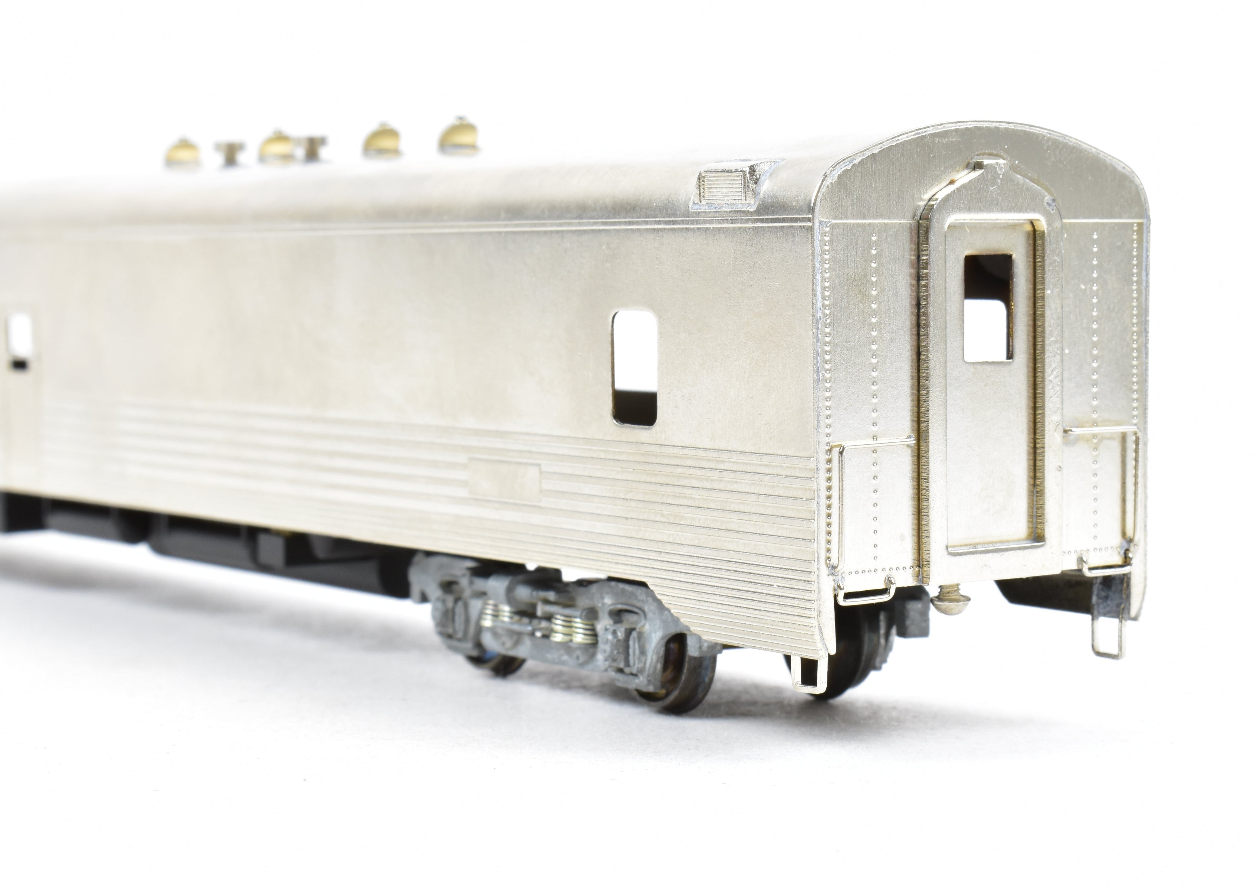 HO Scale Brass Model Train Lambert C&O - Chesapeake and Ohio 2 Unit Dorm Kitchen and Diner Set for Train Enthusiasts