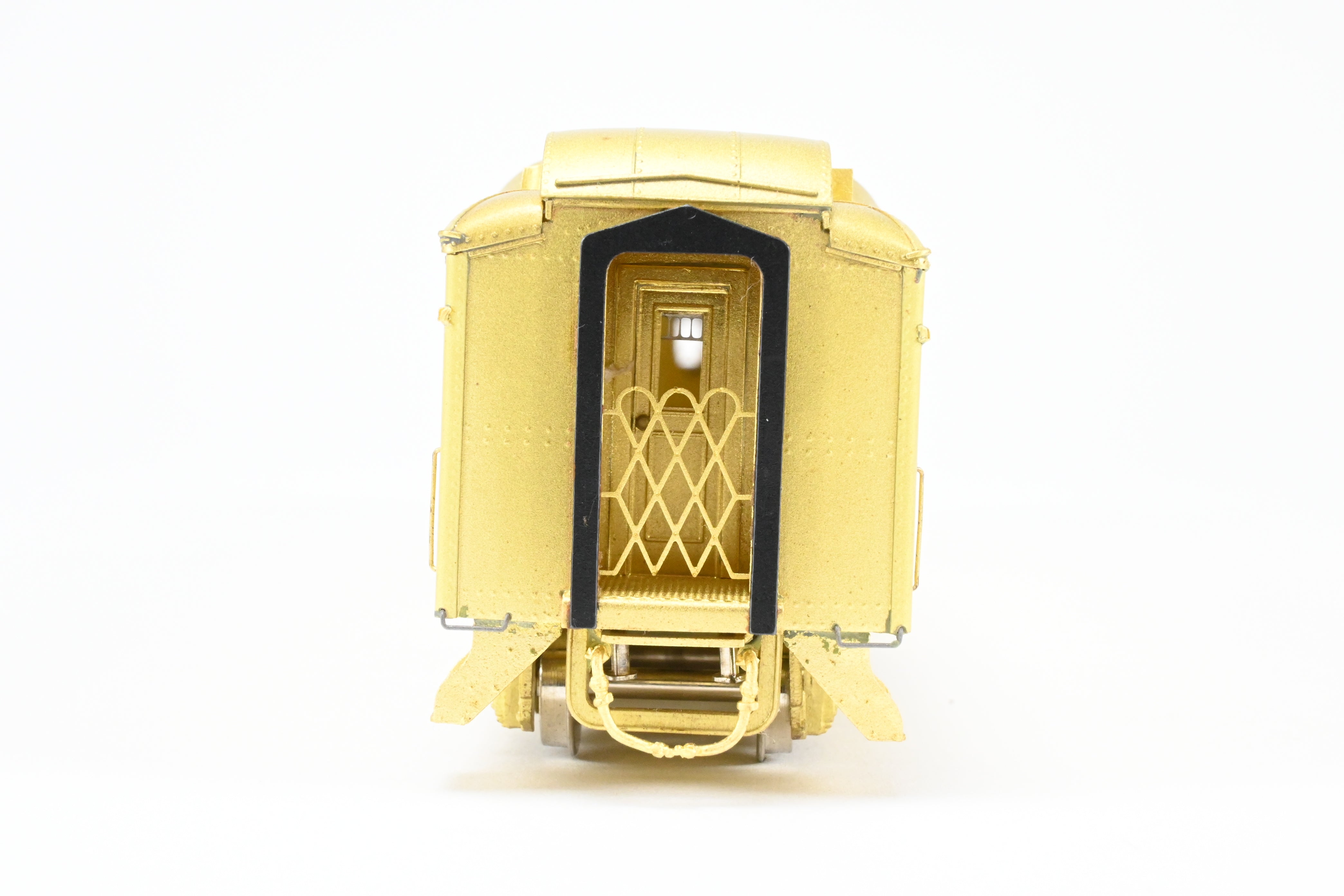 HO Brass Oriental Limited 8-1-2 Heavyweight Sleeper with Ice AC