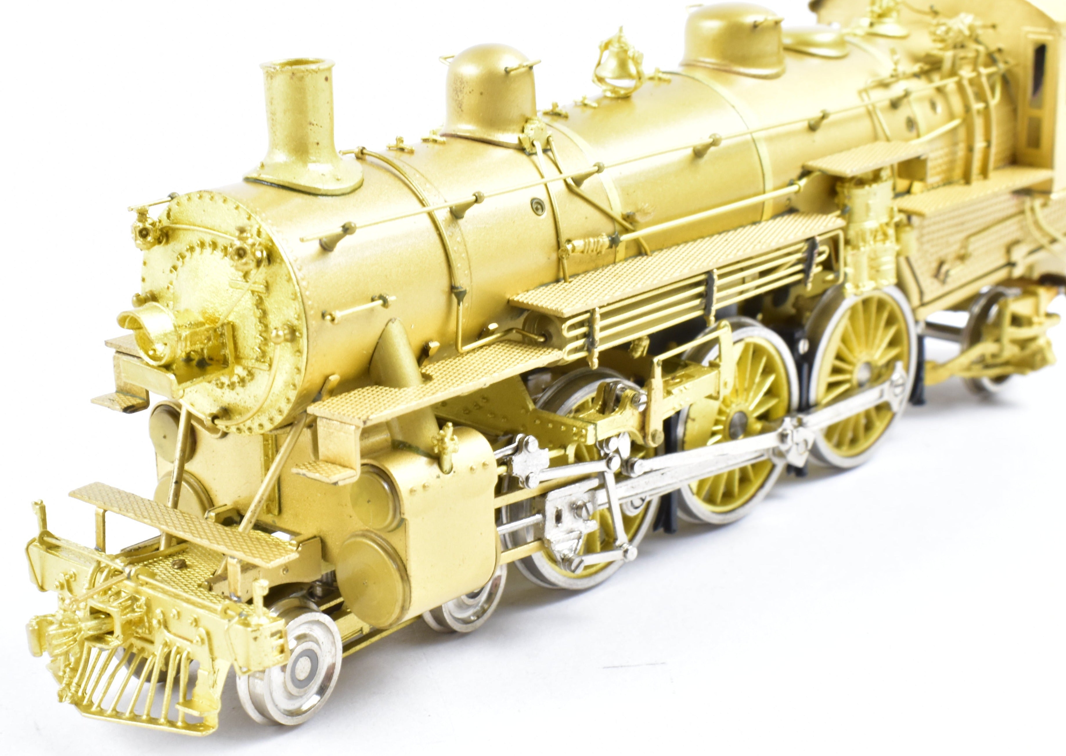 HO Scale Brass Nickel - Plated Model Train: Chicago & North Western Class E 4 - 6 - 2 Pacific Locomotive by NPP (Nickel Plate Products)