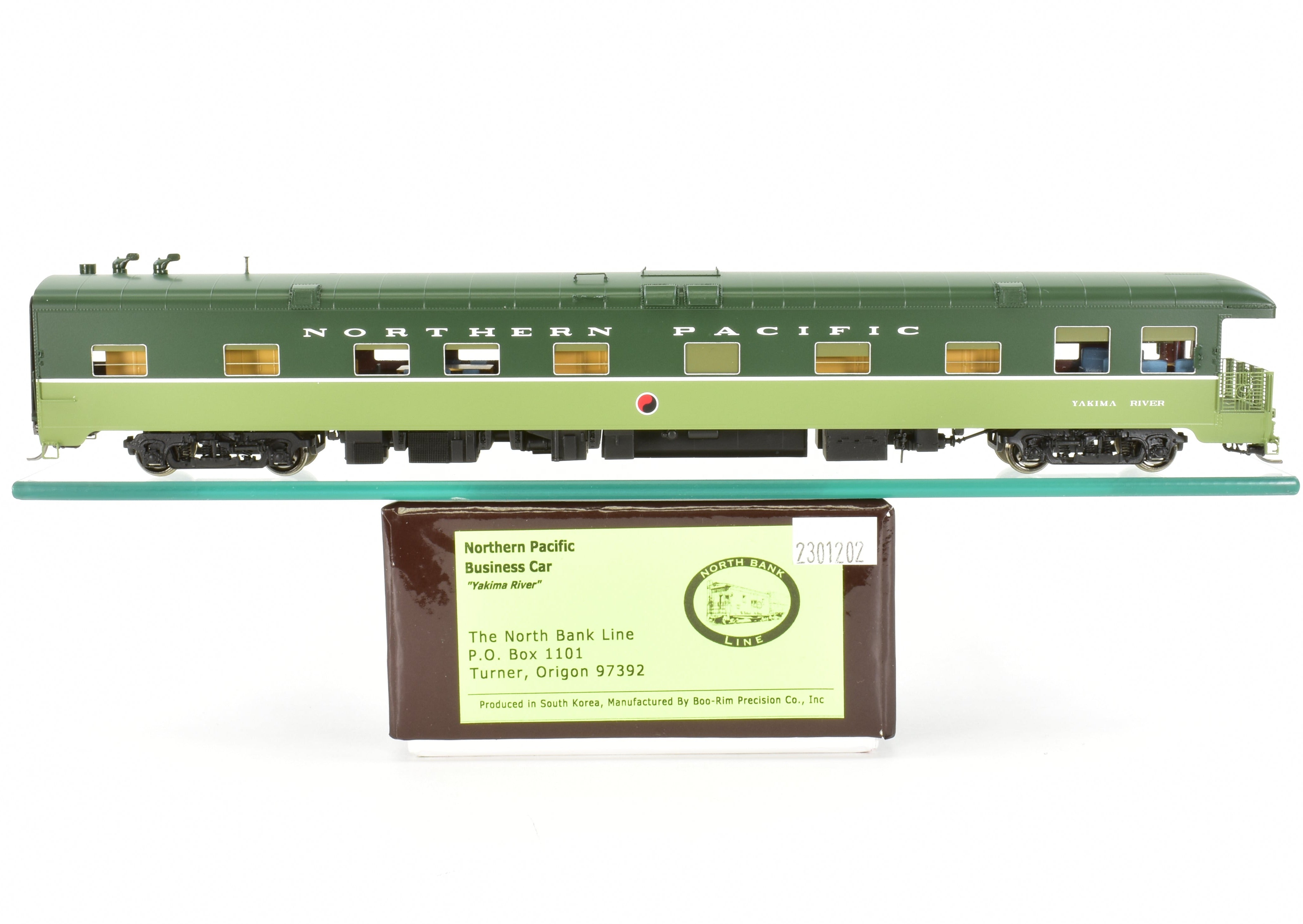 High - Quality HO Scale Brass Business Car of North Bank Line and Northern Pacific, Factory - Painted from Yakima River Factory