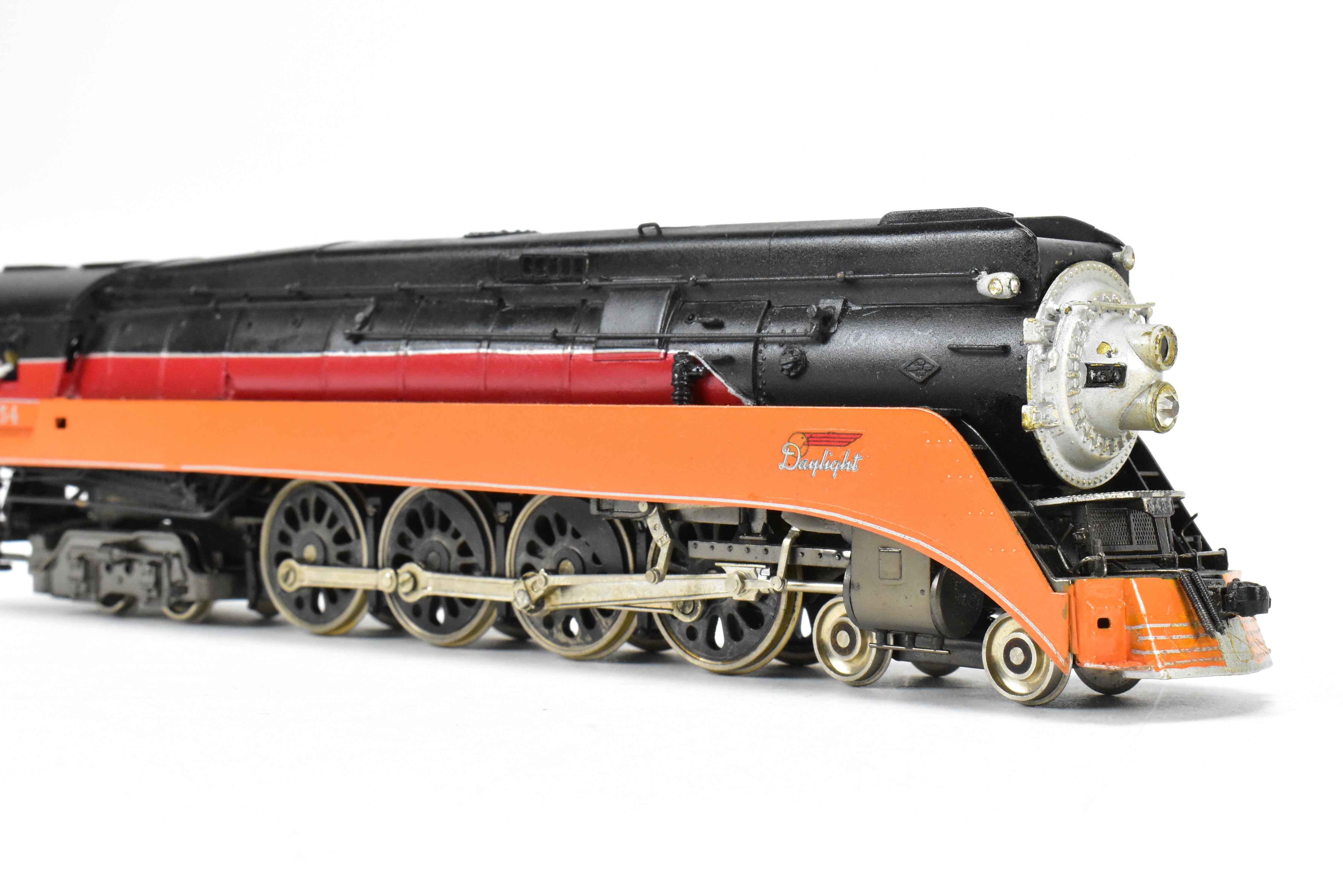 HO Scale Brass Model Train - Max Gray SP Southern Pacific Class GS - 4 4 - 8 - 4 Skirted CP Daylight Locomotive #4454