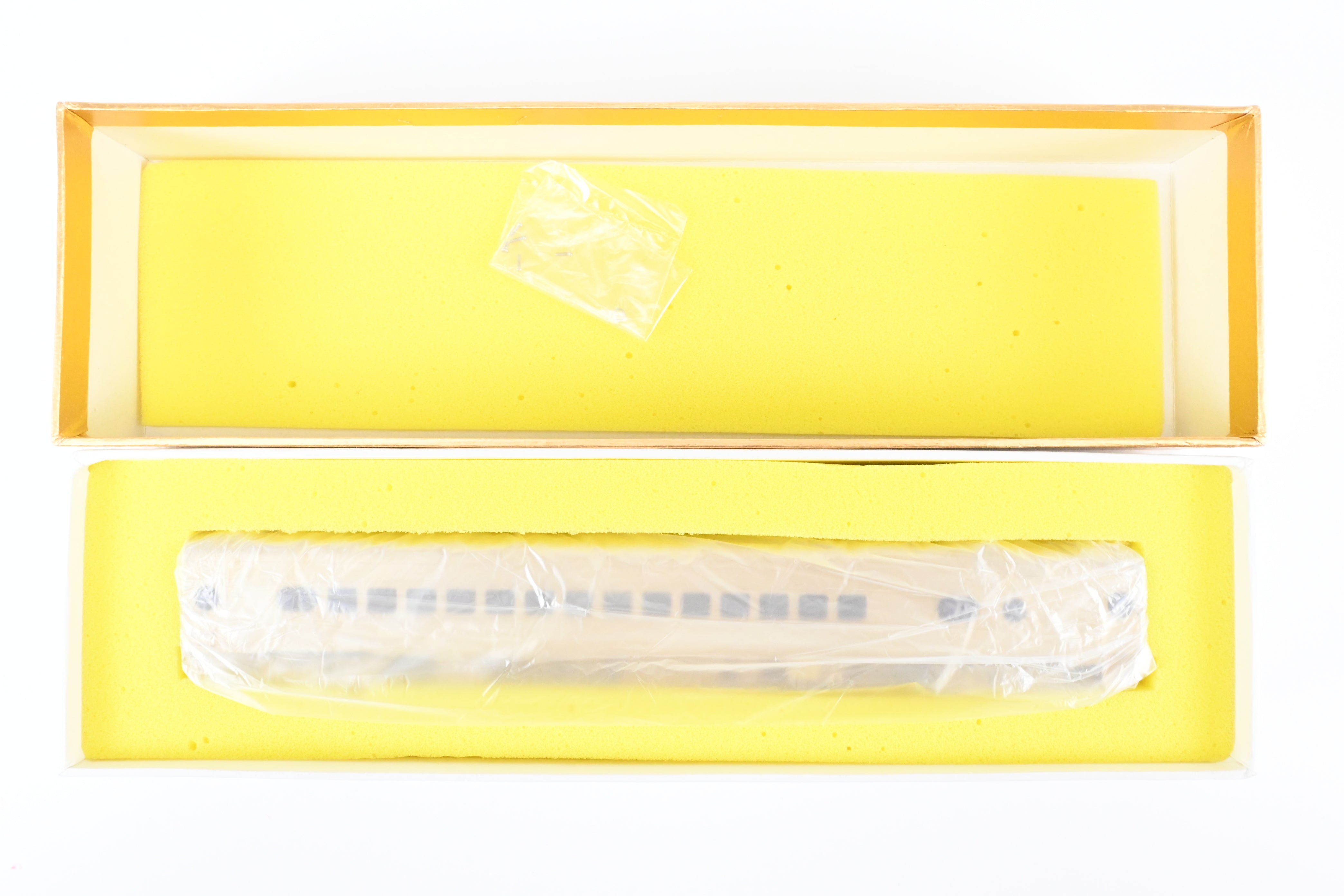 HO Scale Brass Oriental Limited Milwaukee Road Twin Cities Hiawatha 30 - Seat Parlor Car