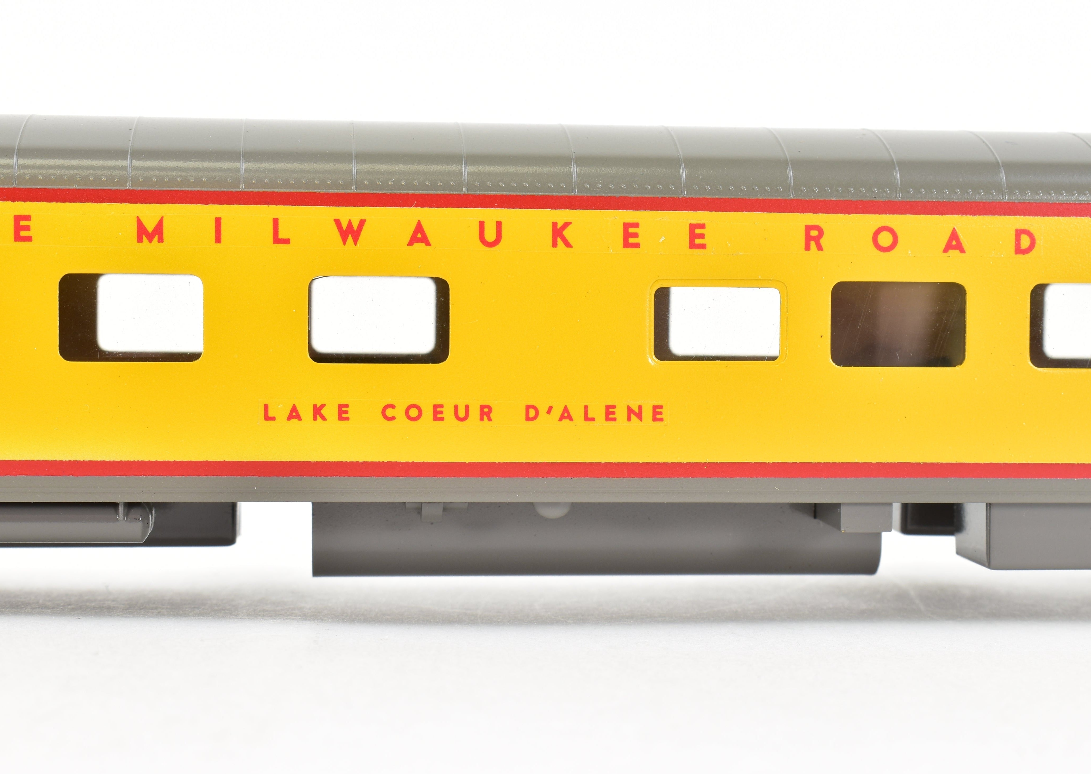High - Quality HO Scale Brass Soho Milwaukee Road Lake Series Sleeper Model Custom - Finished for Collectors