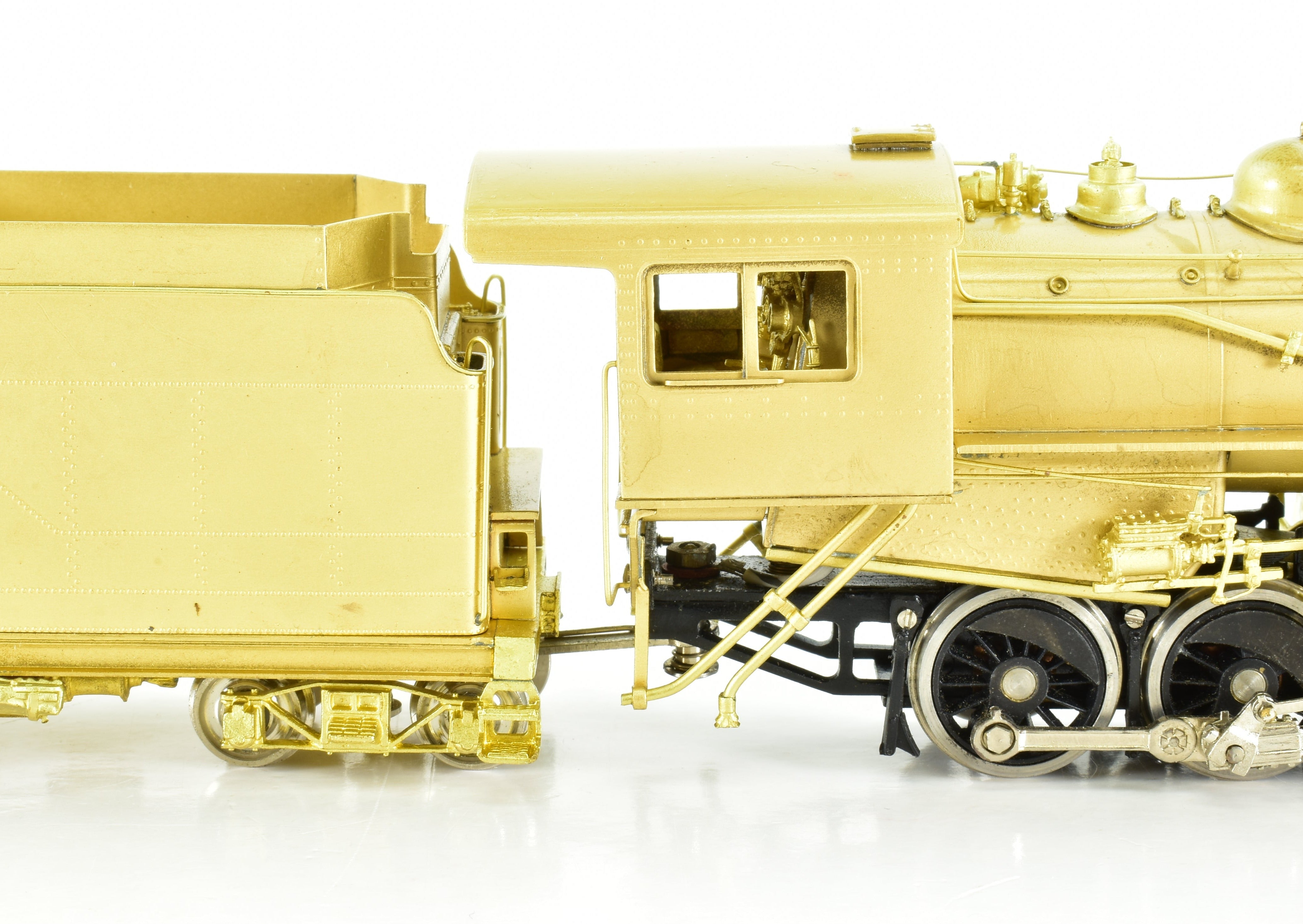 HO Scale Brass Nickel - Plated NPP (Nickel Plate Products) New York Ontario & Western Class W - 2 2 - 8 - 0 Locomotive with Side - Mounted Air Pumps Model