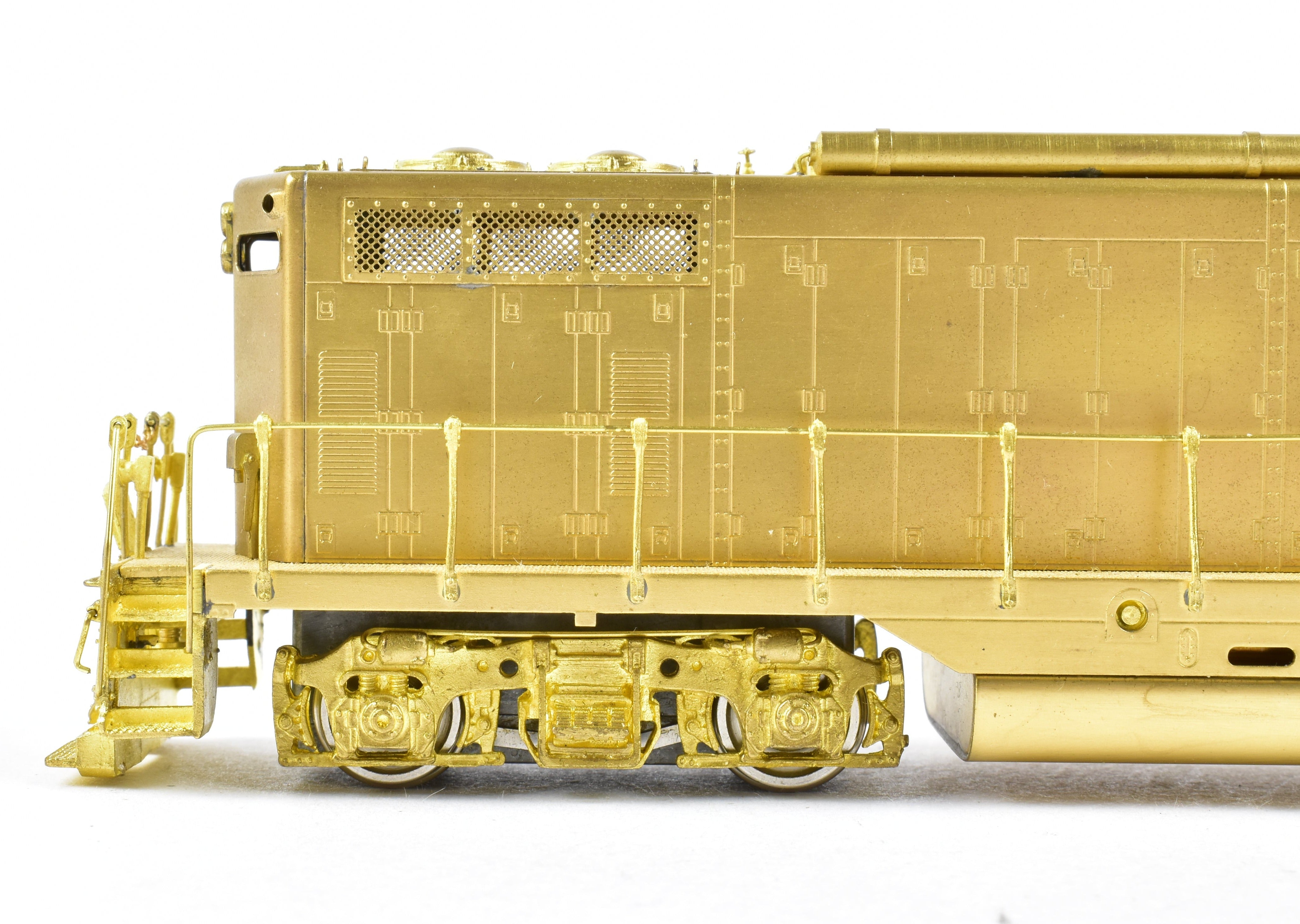 HO Brass Oriental Limited EMD GP7 1500 HP Non - Dynamic Passenger Model with Spares
