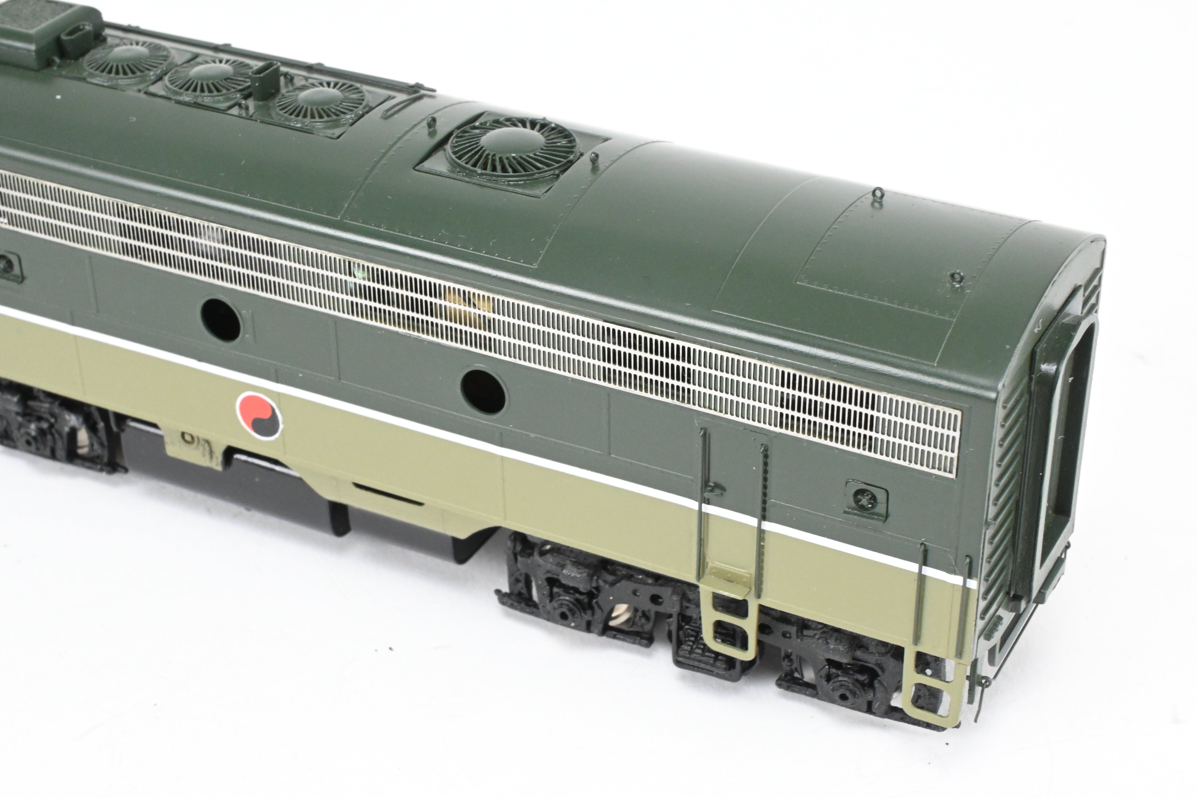 HO Scale Brass Model Train Set - Oriental Limited NP - Northern Pacific EMD F9A/F9B with 1750 HP for Passenger Service in Loewy 'Main Street of the Northwest' North Coast Limited Paint Scheme
