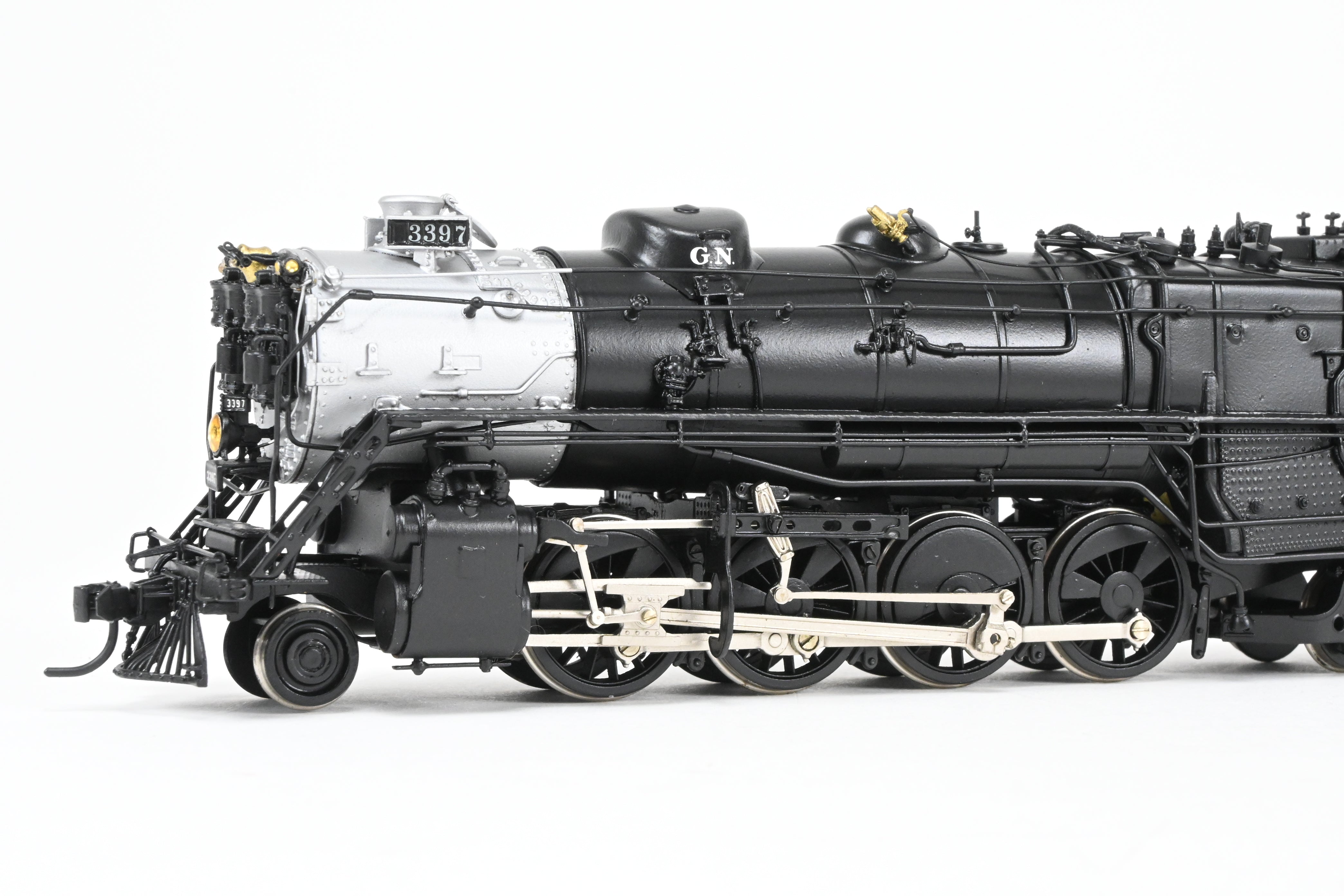 HO Scale Brass Model Train - Great Northern 2-8-2 Class O-8 Closed Cab, Professionally Painted by Jeff Lemke Trains, Inc., Sunset Models Imported