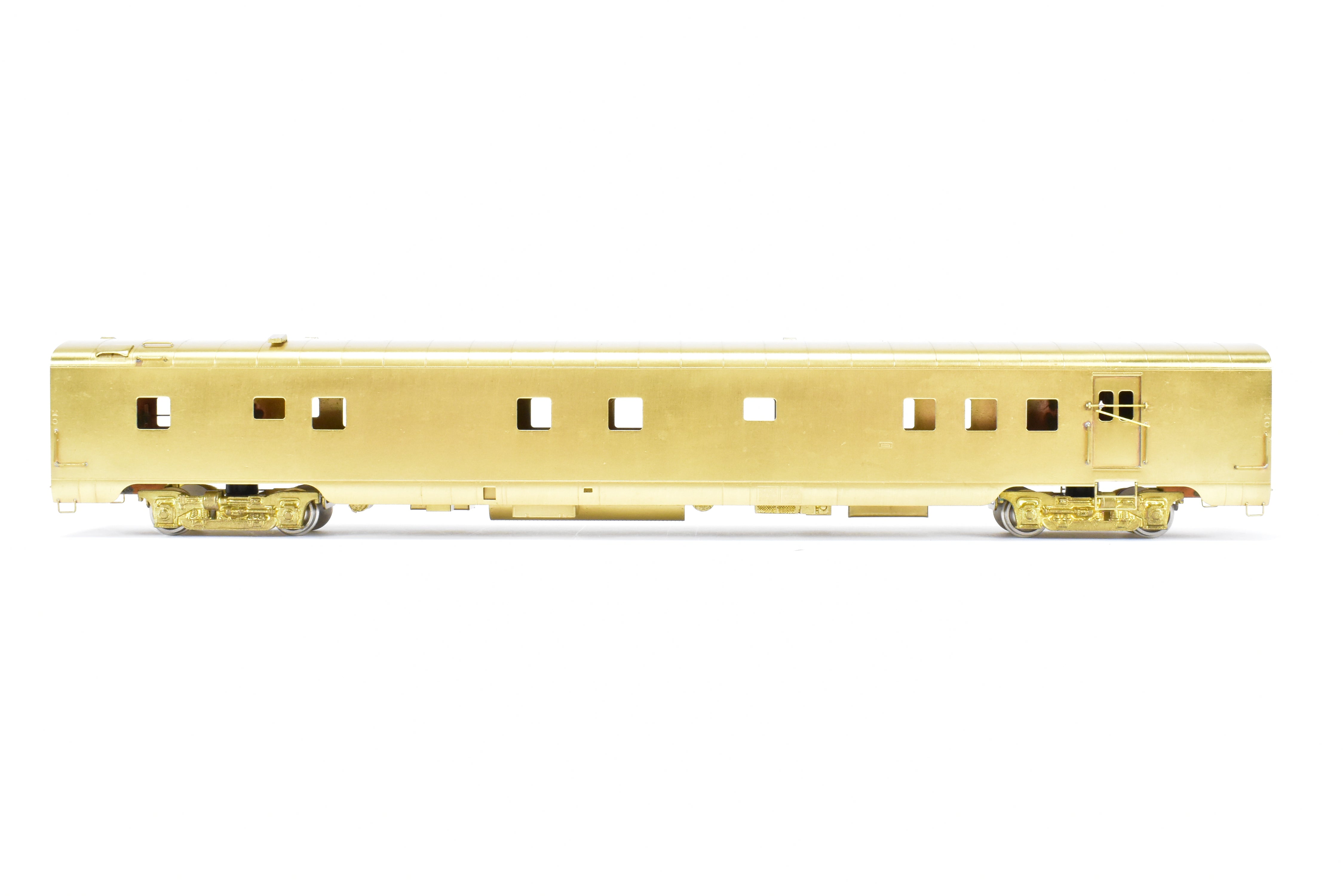 HO Scale Brass Model of Oriental Limited NP - Northern Pacific North Coast Limited Mail - Dormitory Car #425 with Skirts