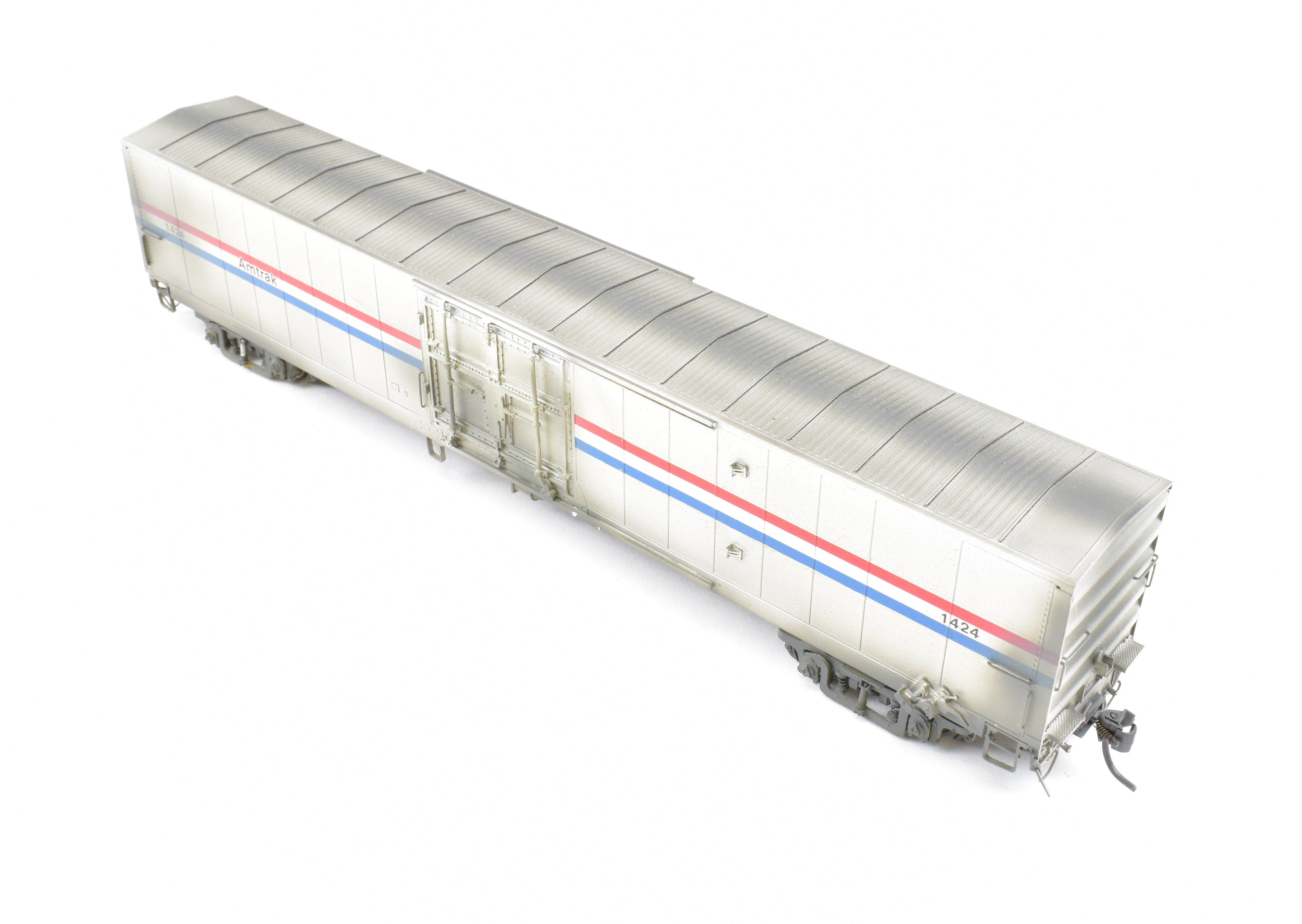 Custom Painted and Weathered HO Brass Metro Models Amtrak #1424 Merchandise Handling Car