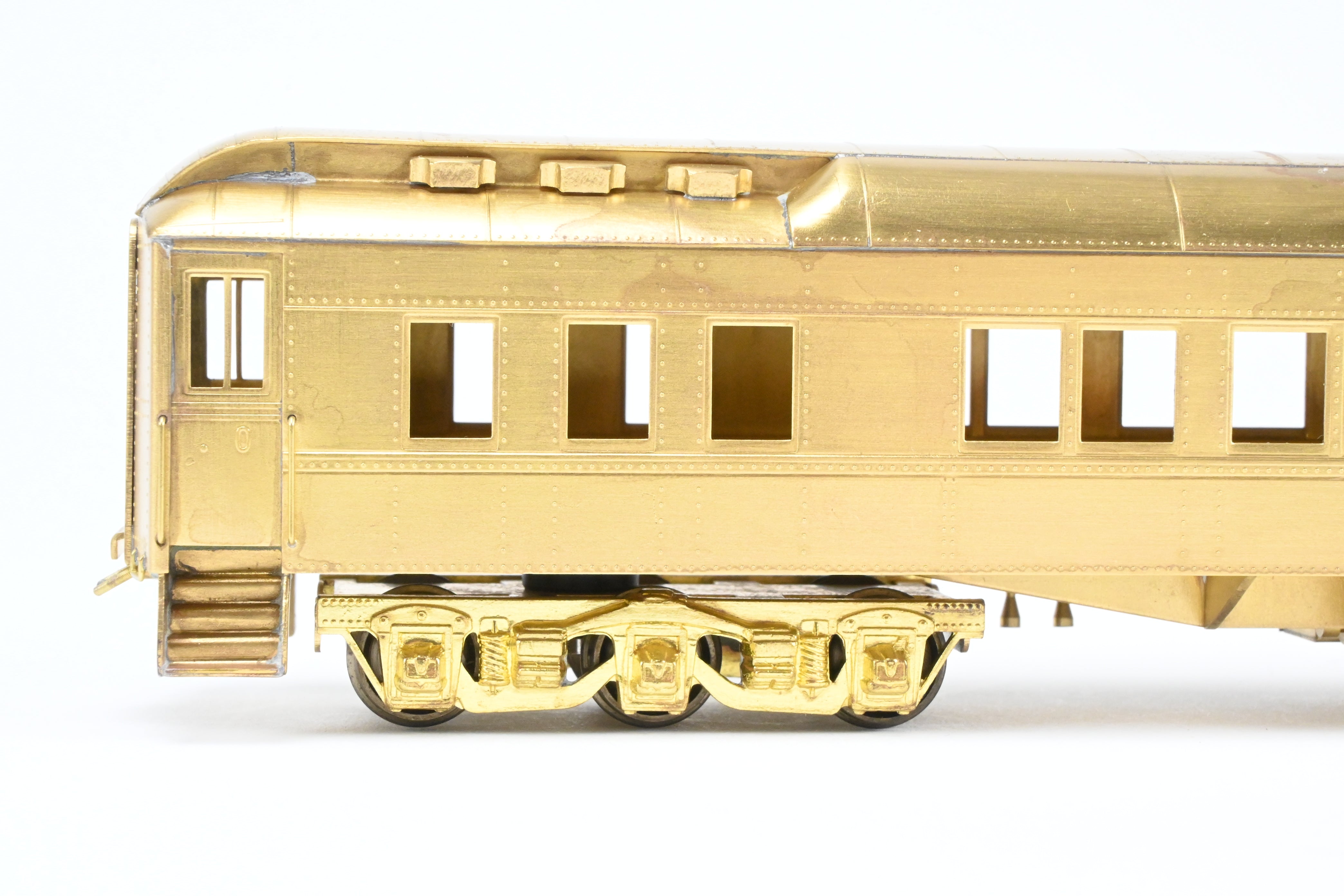 HO Scale Brass Soho 10-Section Lounge Observation Car - Mt. Hood Version