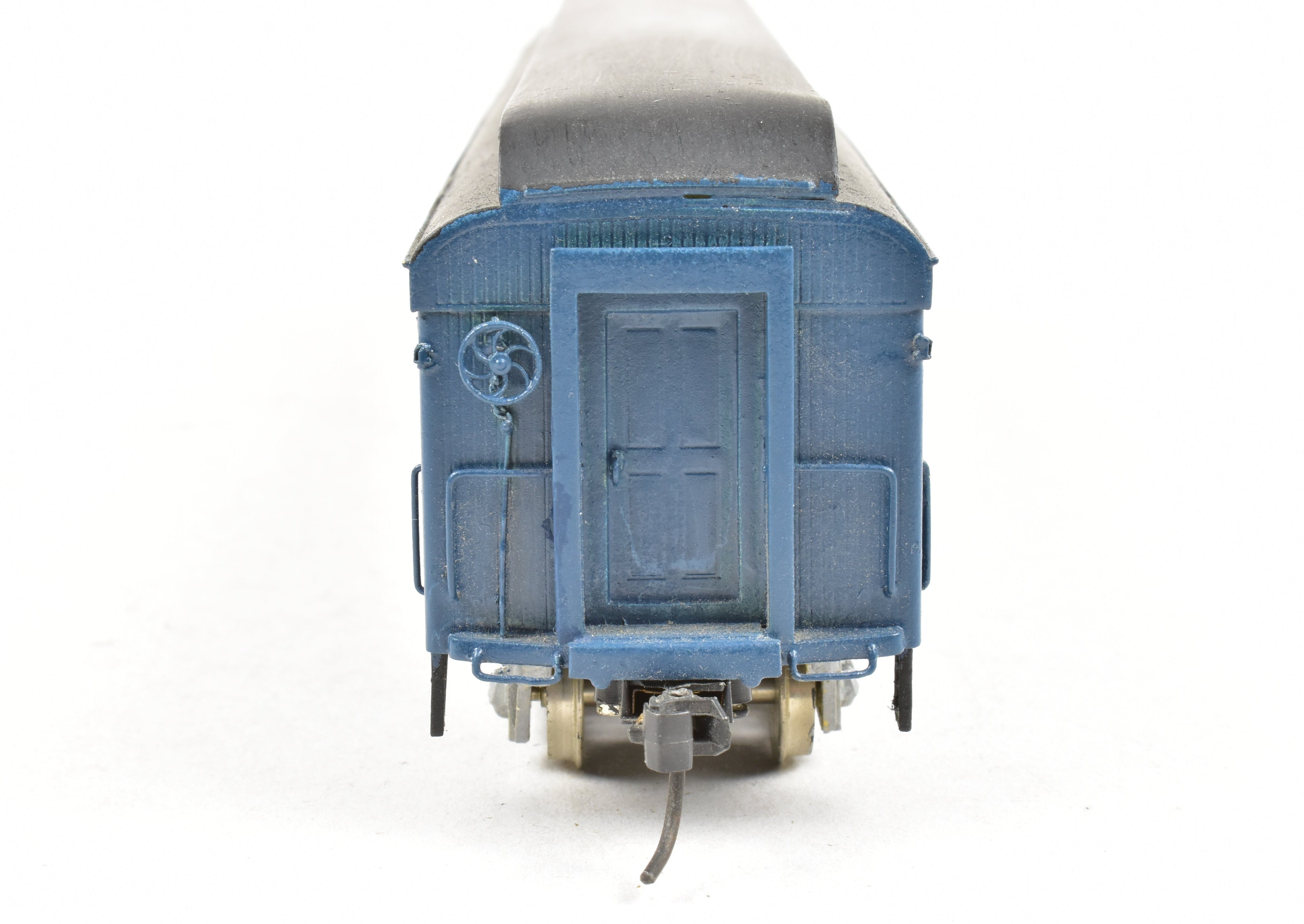HO Scale Brass Nickel Plate Products (NPP) New York Ontario & Western (NYO&W) Baggage Express RPO Car with Custom Blue Paint and Grey Roof, Hand - Painted Model