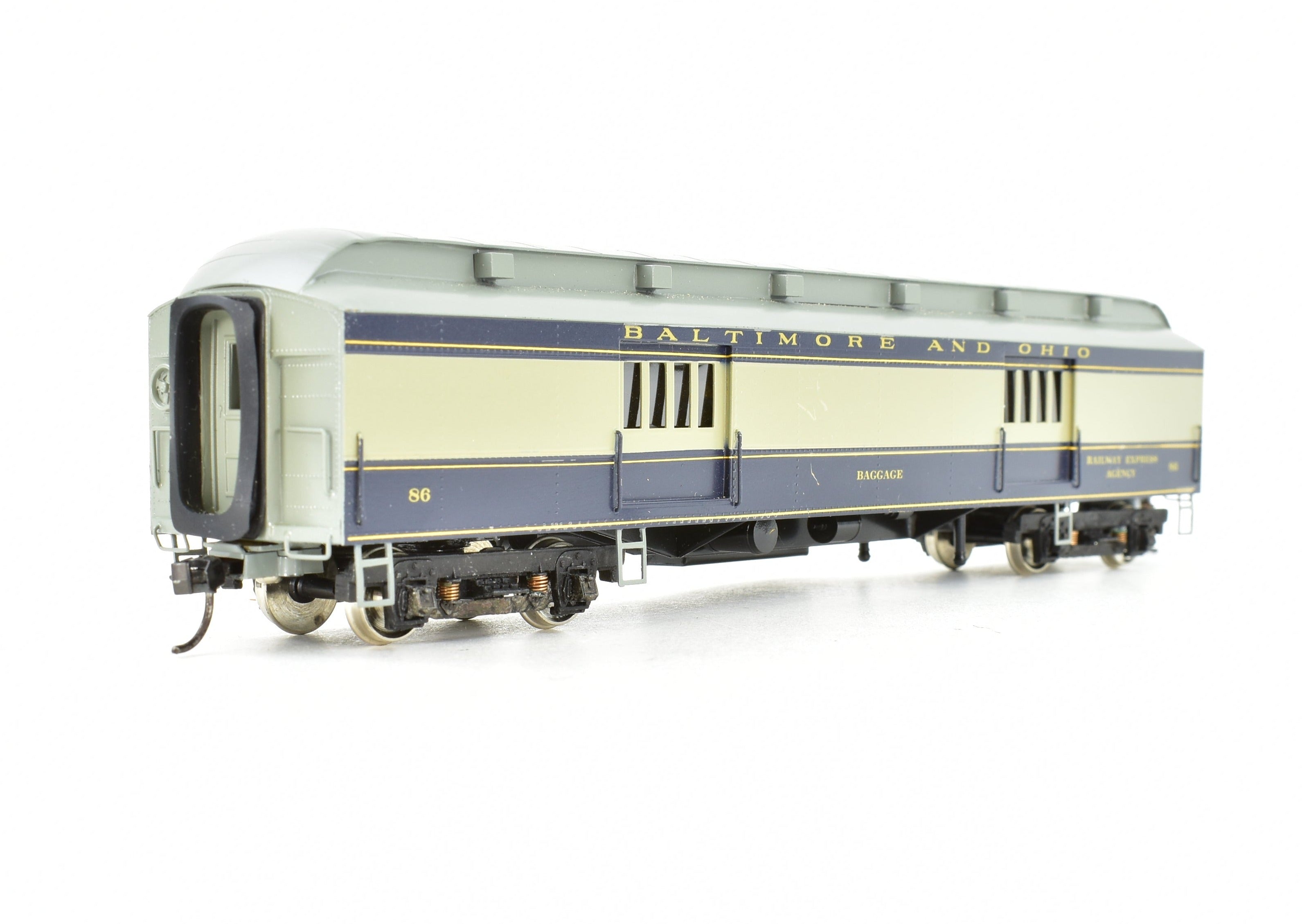HO Scale Brass Lambert B&O (Baltimore & Ohio) Heavyweight 60-Foot Baggage Car with Custom Painting and Central Valley Trucks