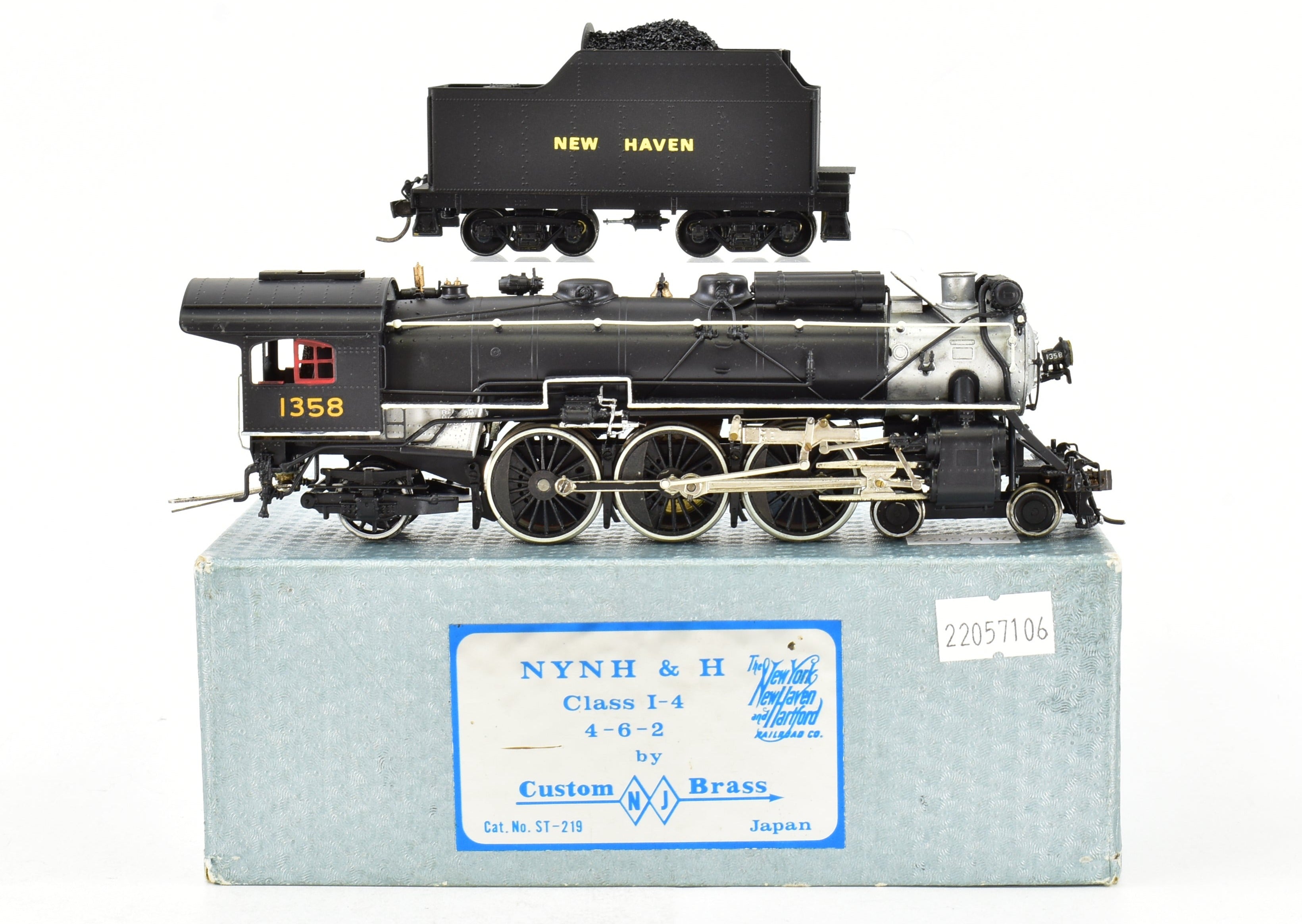 Custom Painted HO Scale Brass Model Train - NJ Custom Brass New Haven I-4 4-6-2 Pacific, Representing NY, NH, & H