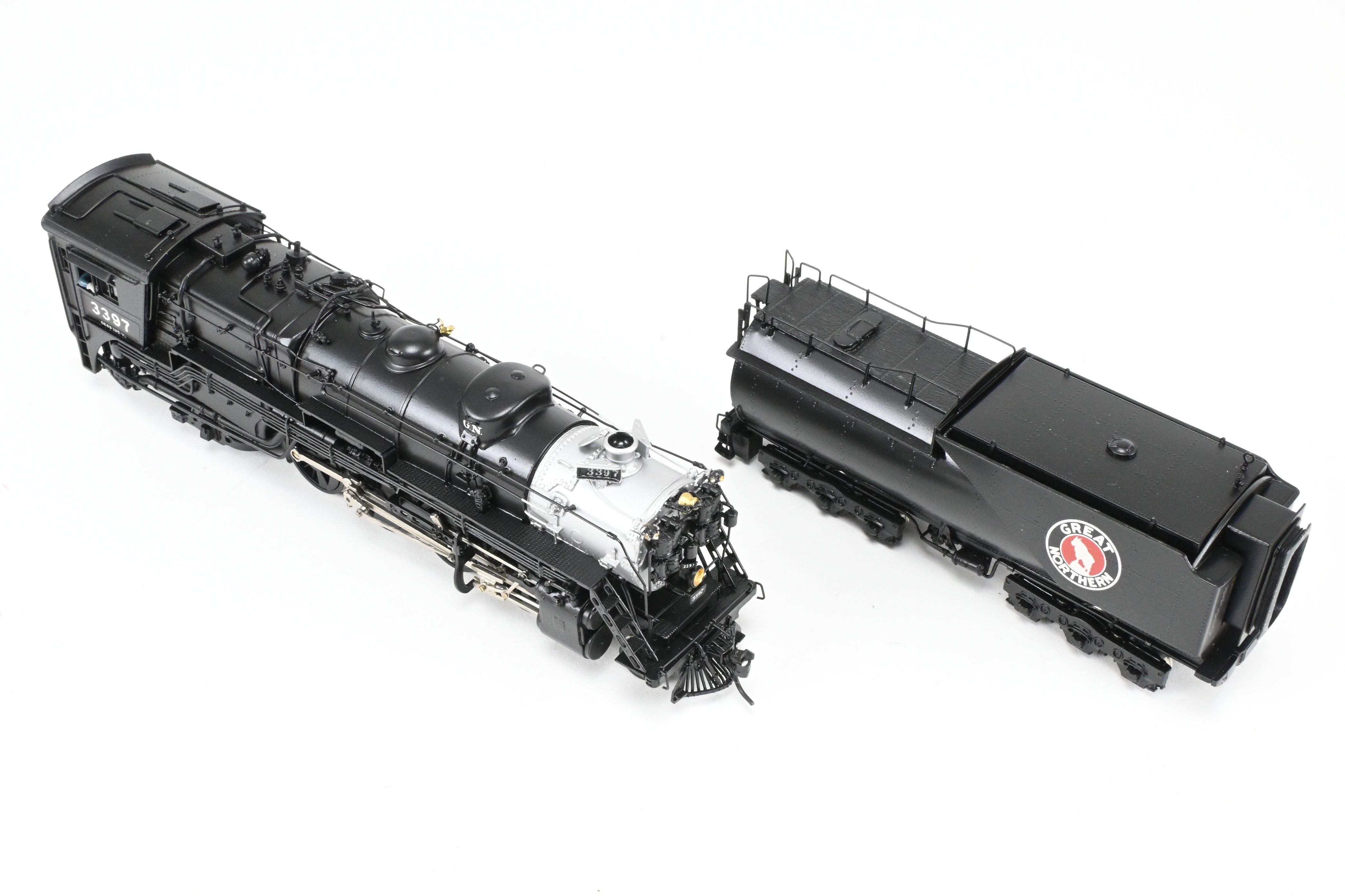 HO Scale Brass Model Train - Great Northern 2-8-2 Class O-8 Closed Cab, Professionally Painted by Jeff Lemke Trains, Inc., Sunset Models Imported