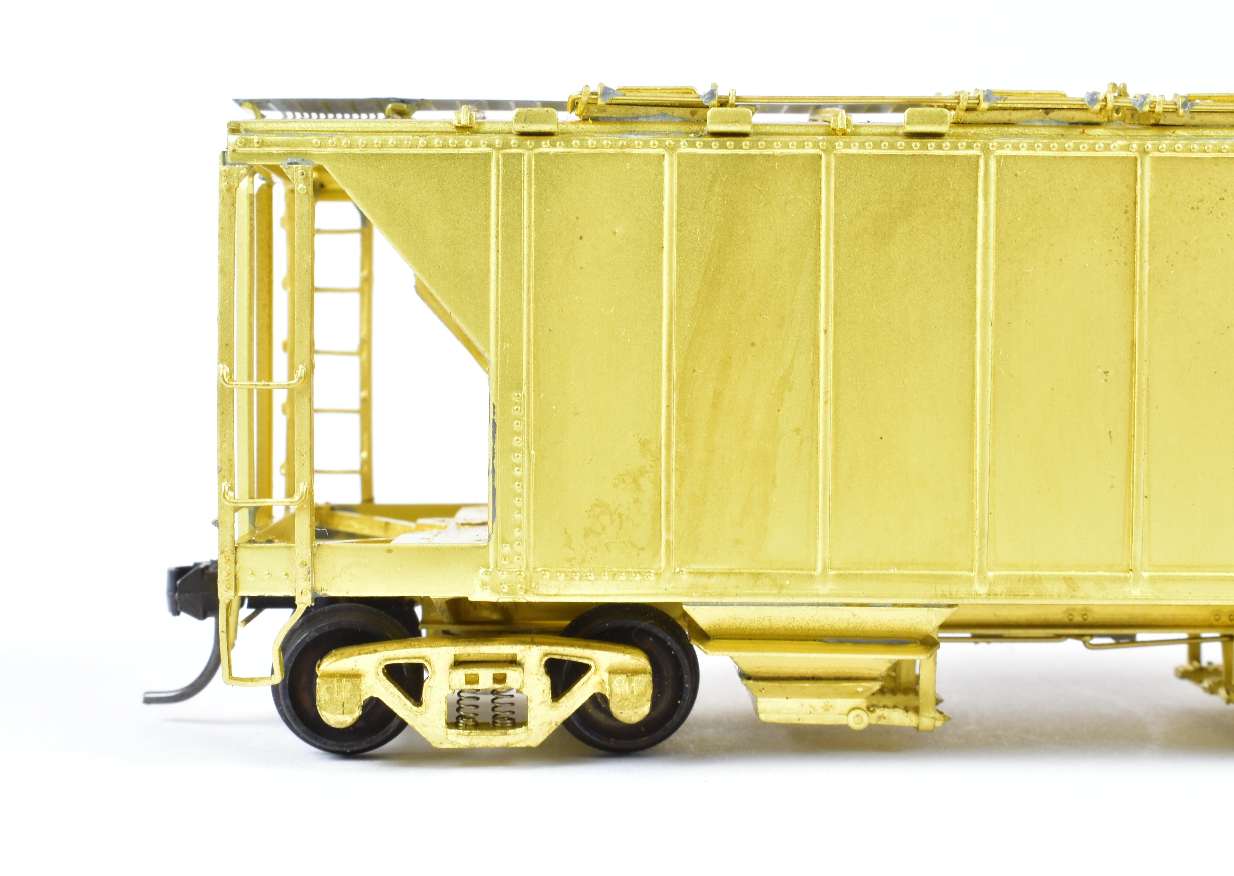 HO Scale Brass 34-Foot Covered Hopper with Closed Sides and Square Hatches from Pecos River Brass for Various Roads ACF