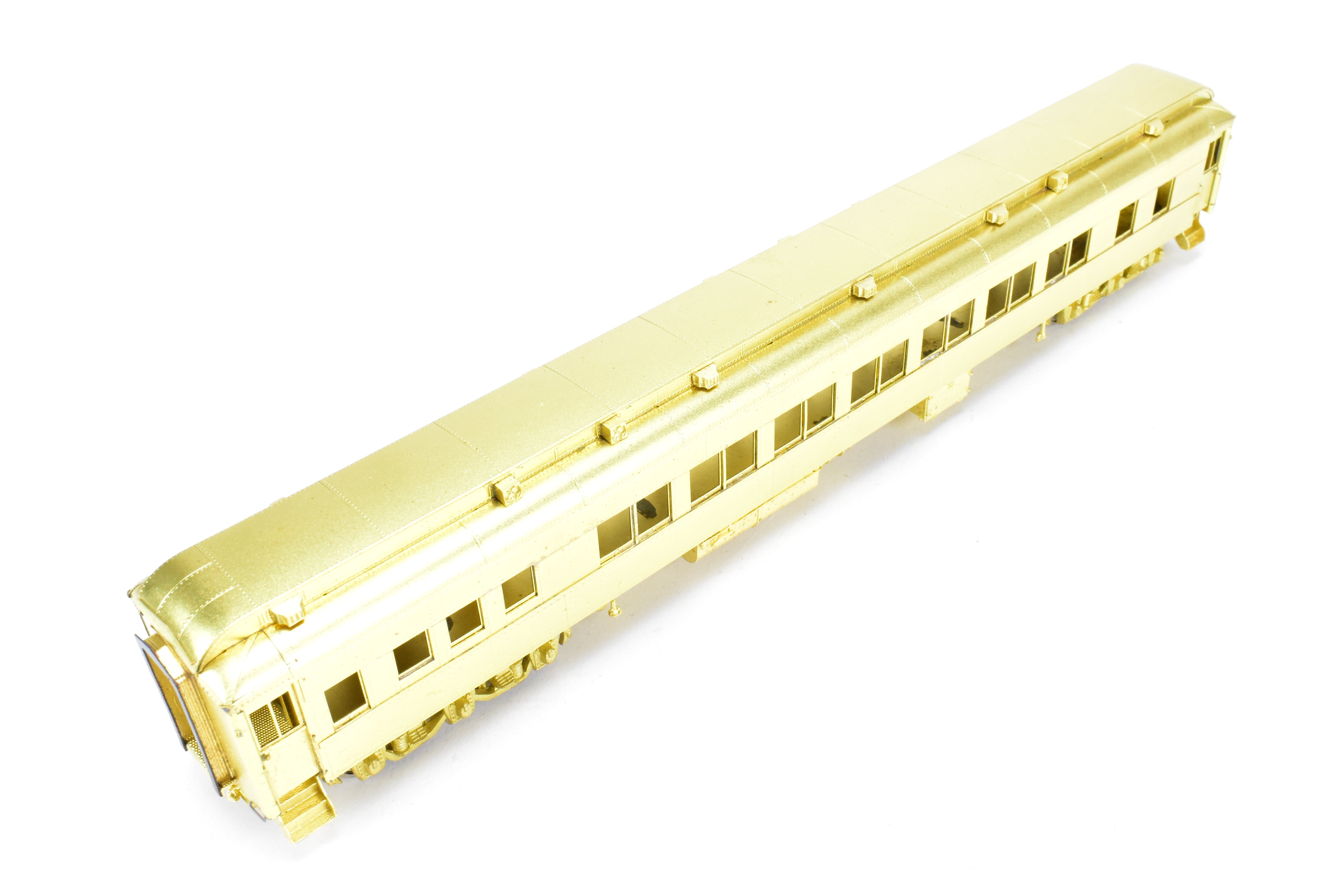 HO Brass Oriental Limited 14-Section Heavyweight Tourist Car without Air Conditioning