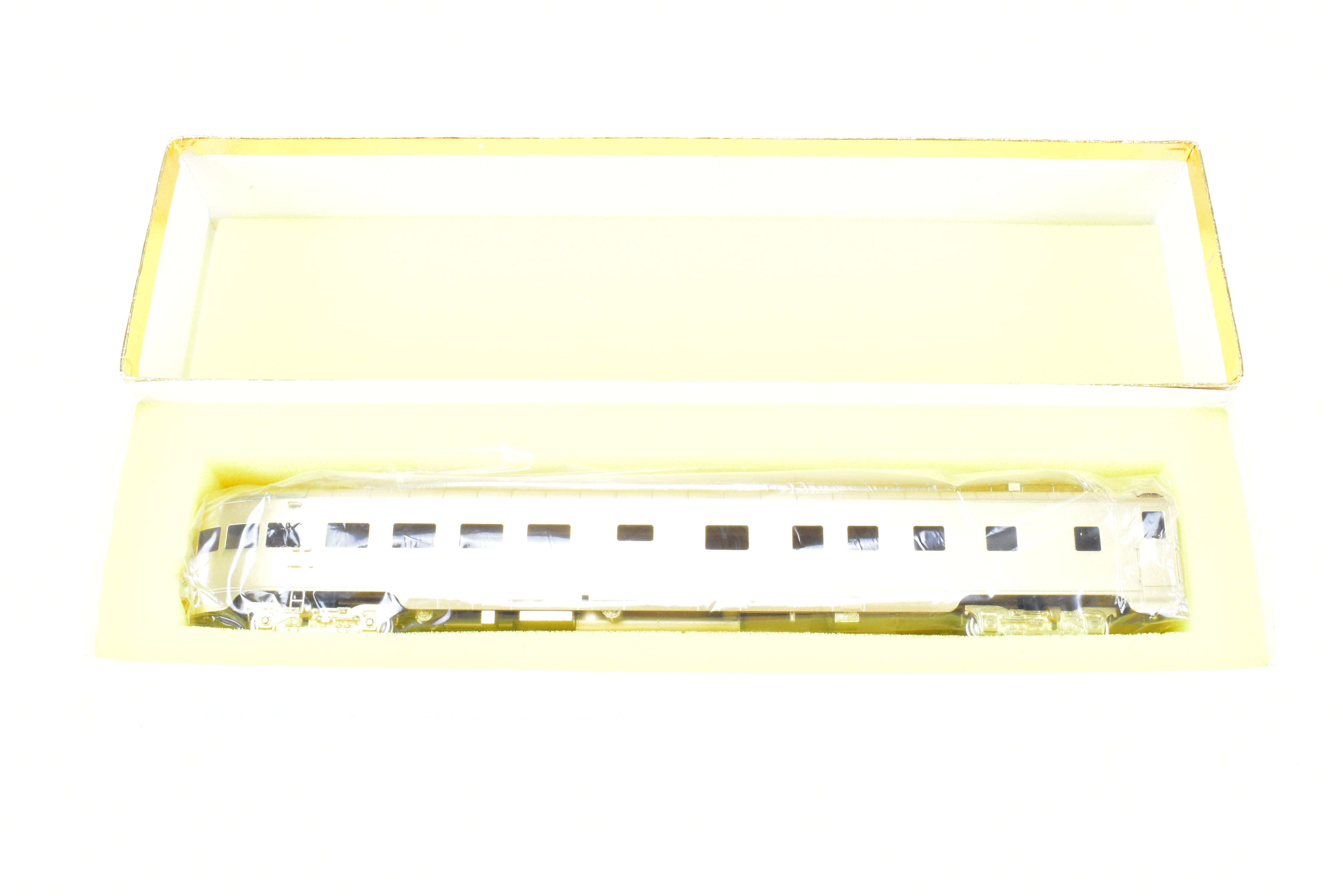 HO Scale Brass Model Train - Oriental Limited NP - Northern Pacific North Coast Limited Buffet Lounge Observation Car 390 with Skirts