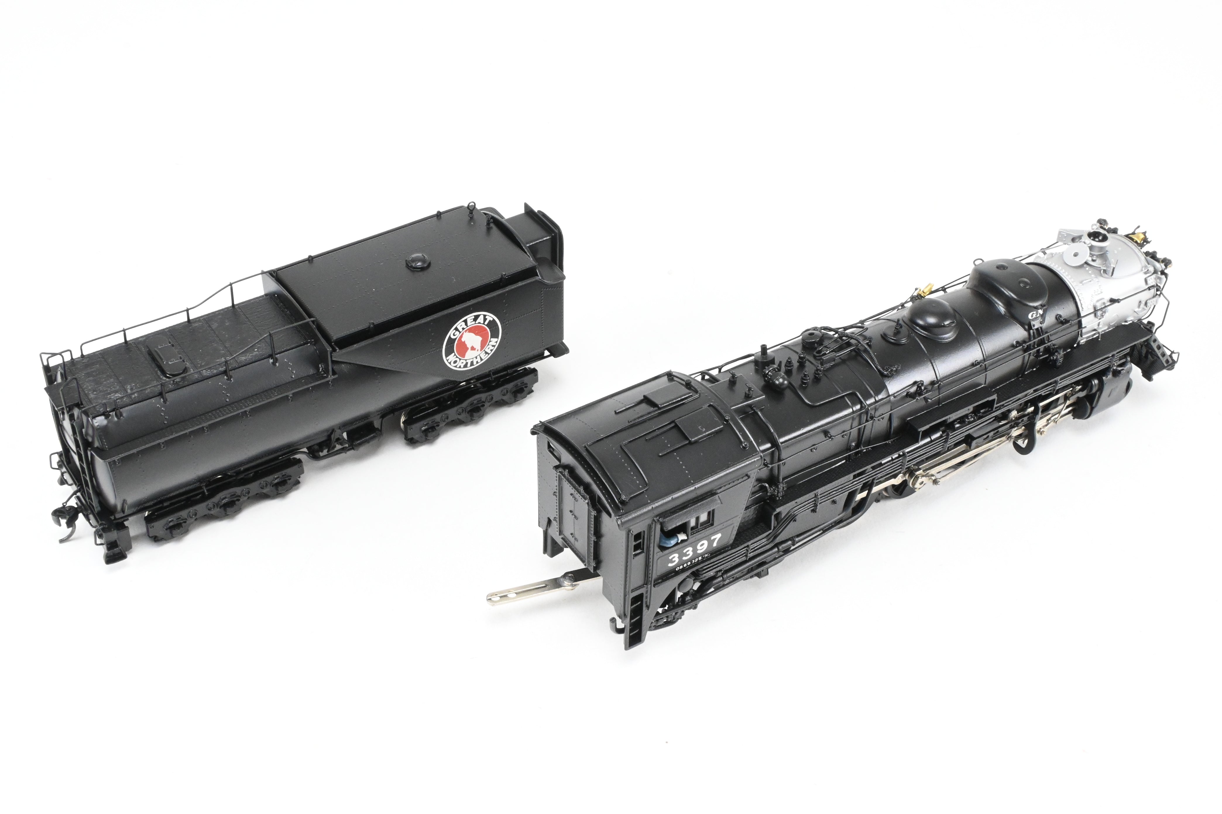 HO Scale Brass Model Train - Great Northern 2-8-2 Class O-8 Closed Cab, Professionally Painted by Jeff Lemke Trains, Inc., Sunset Models Imported