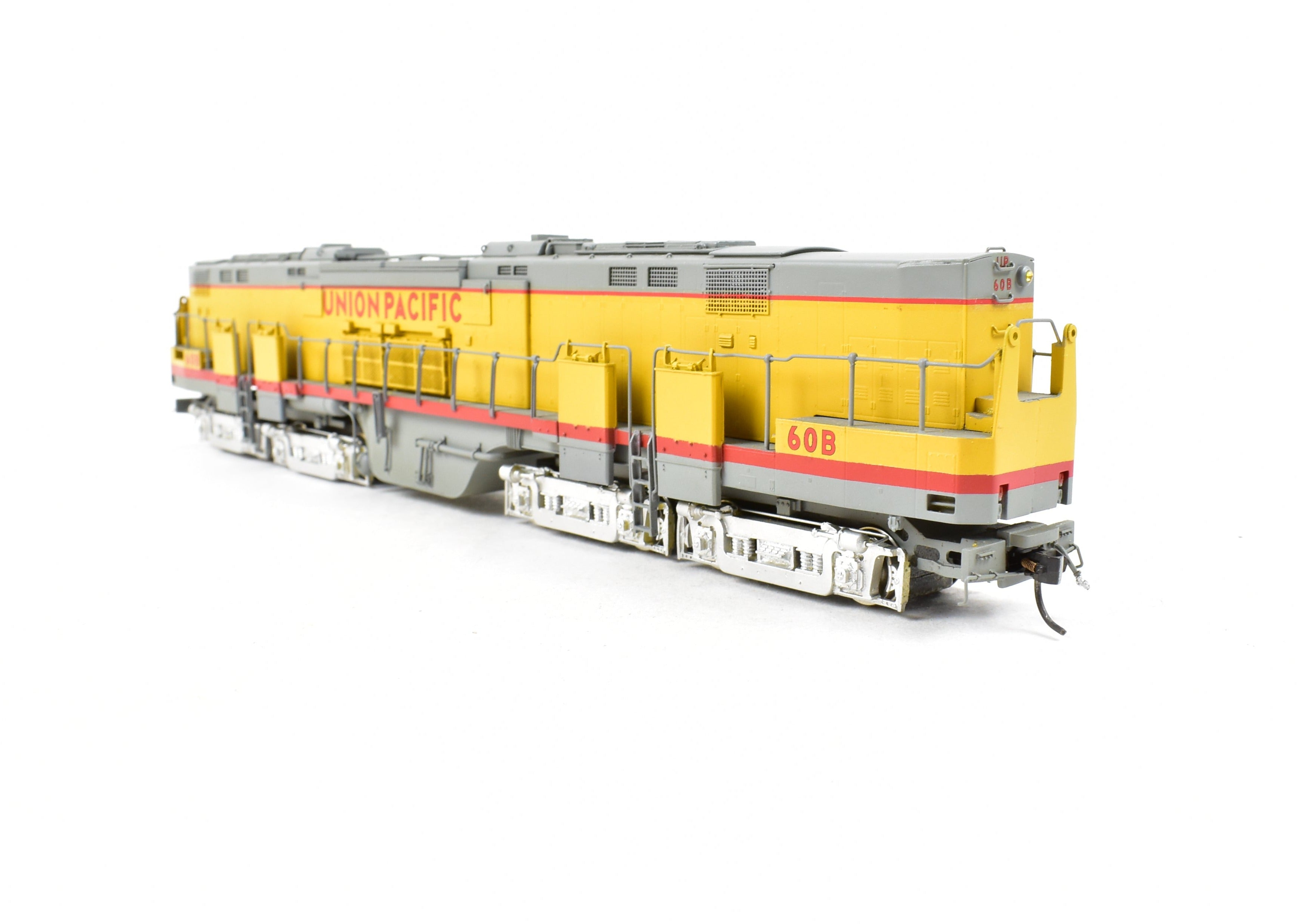 High - Quality HO Scale Brass Oriental Limited Union Pacific Alco C855 A/B/A Set with Custom Painting and Excellent Condition