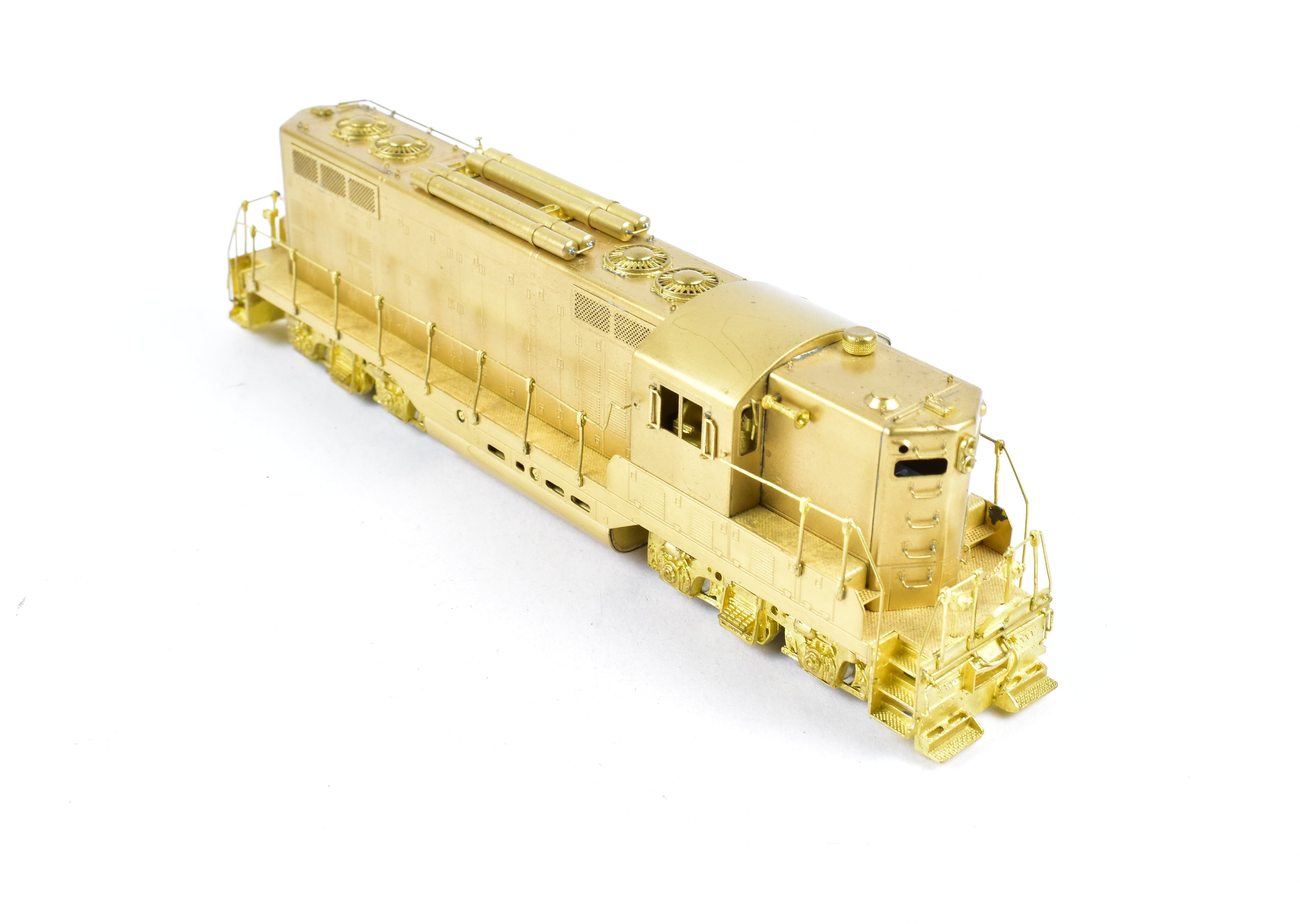 HO Brass Oriental Limited EMD GP7 1500 HP Non - Dynamic Passenger Model with Spares