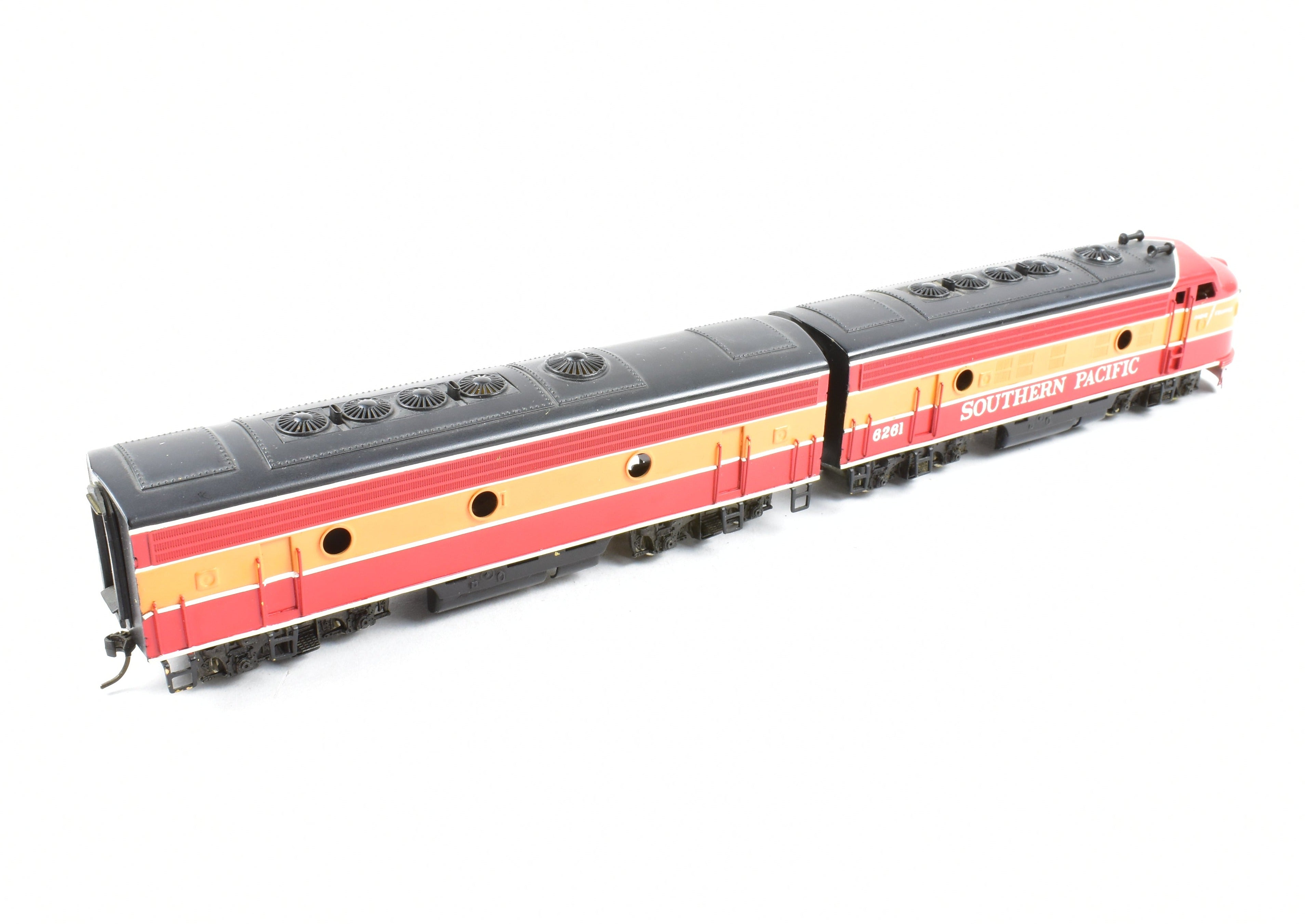 HO Scale Brass Tenshodo SP EMD F9 A/B Factory-Painted Pair from 1960s