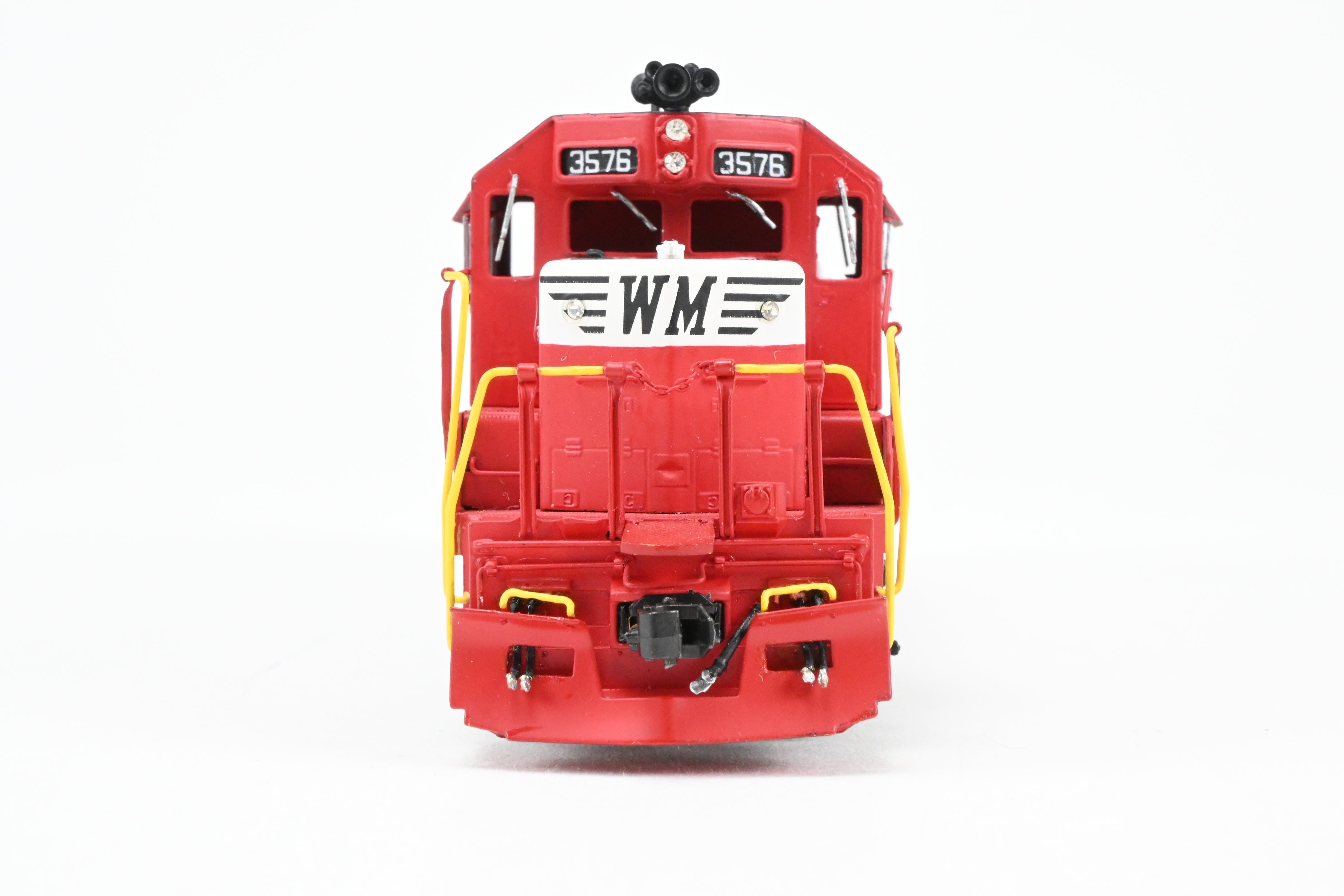 HO Scale Brass Model Train - Western Maryland EMD GP35 2500HP Low Hood Freight Locomotive No. 3576 by Oriental Limited