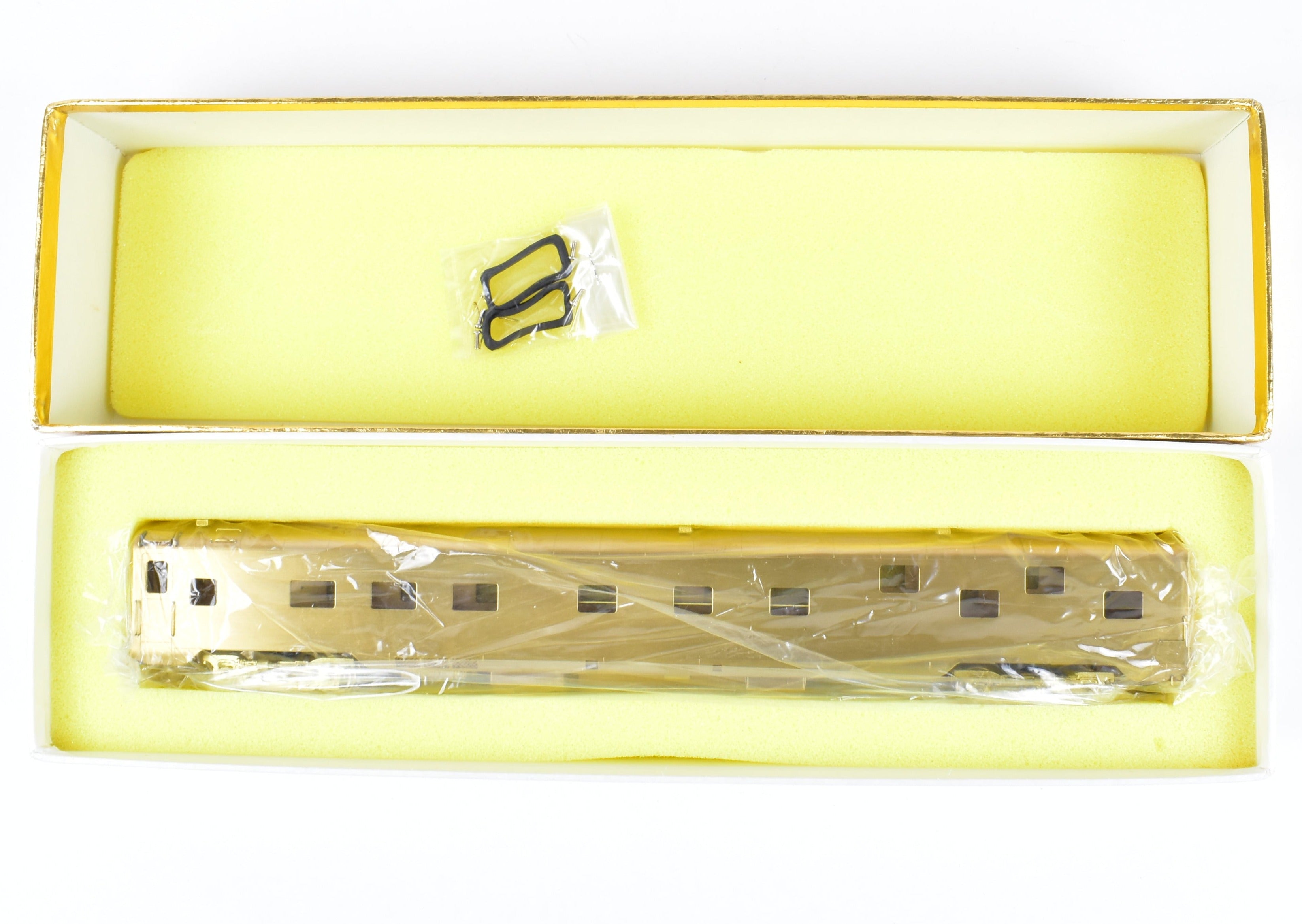 HO Scale Brass Model Train - Oriental Limited NP - Northern Pacific North Coast Limited Sleeper Car #350 with Skirts