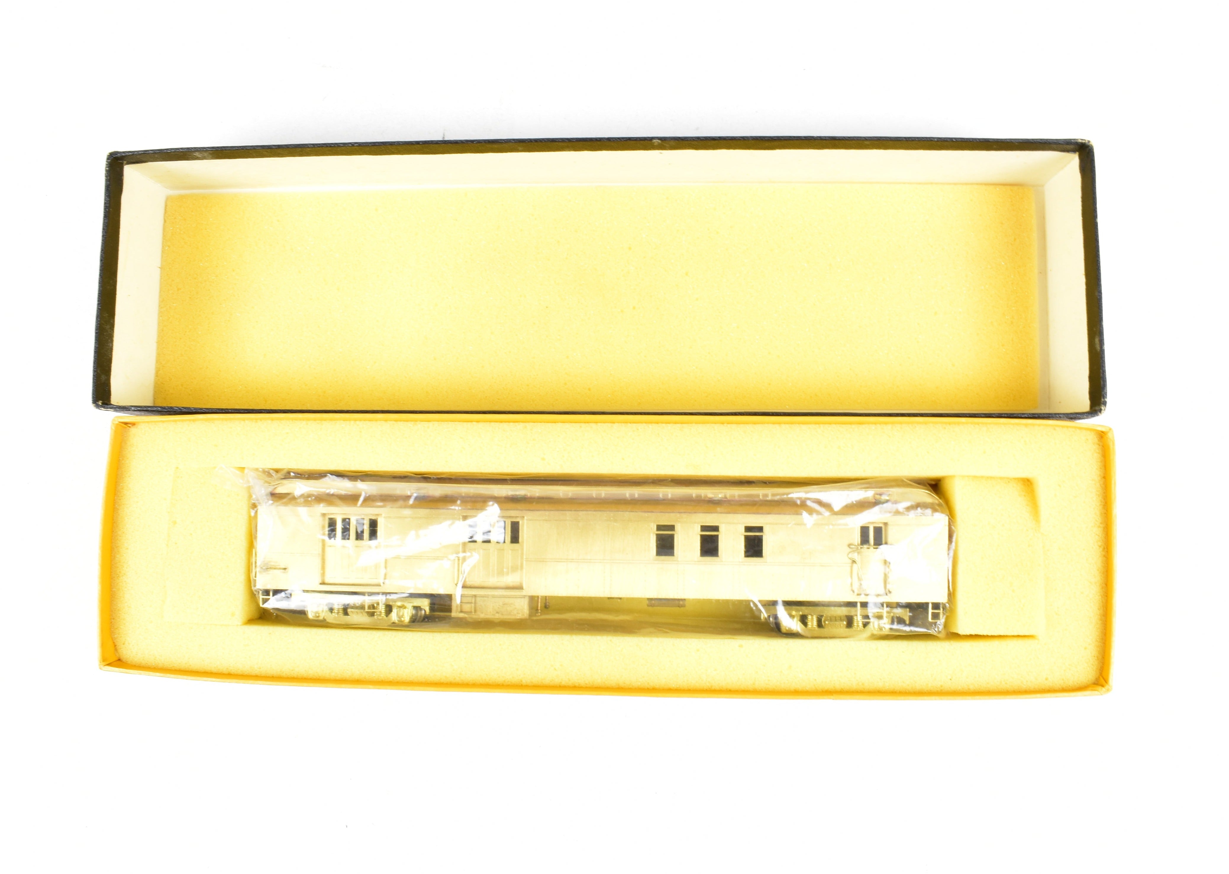 HO Scale Brass Nickel Plate Products (NPP) New York, Ontario & Western Baggage RPO Car Model