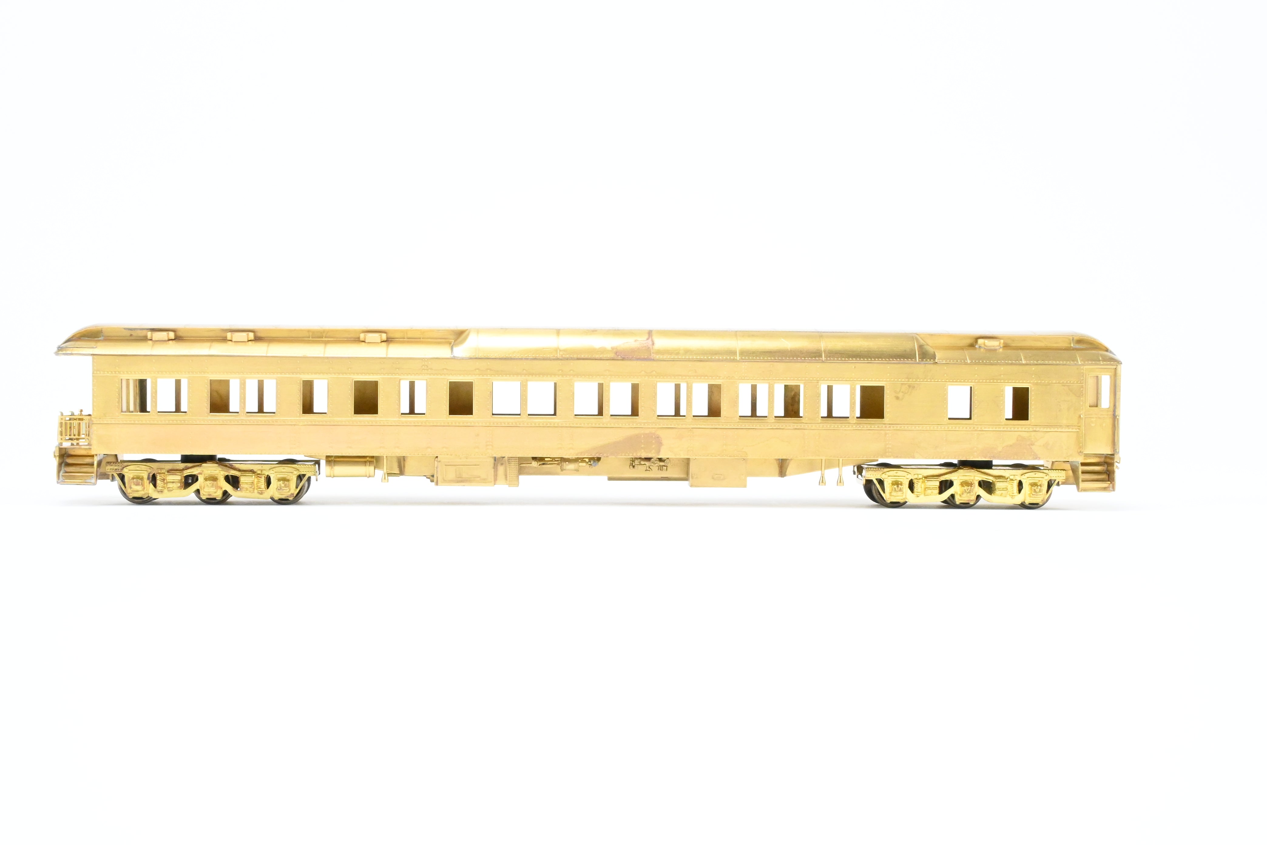 HO Scale Brass Soho 10-Section Lounge Observation Car - Mt. Hood Version