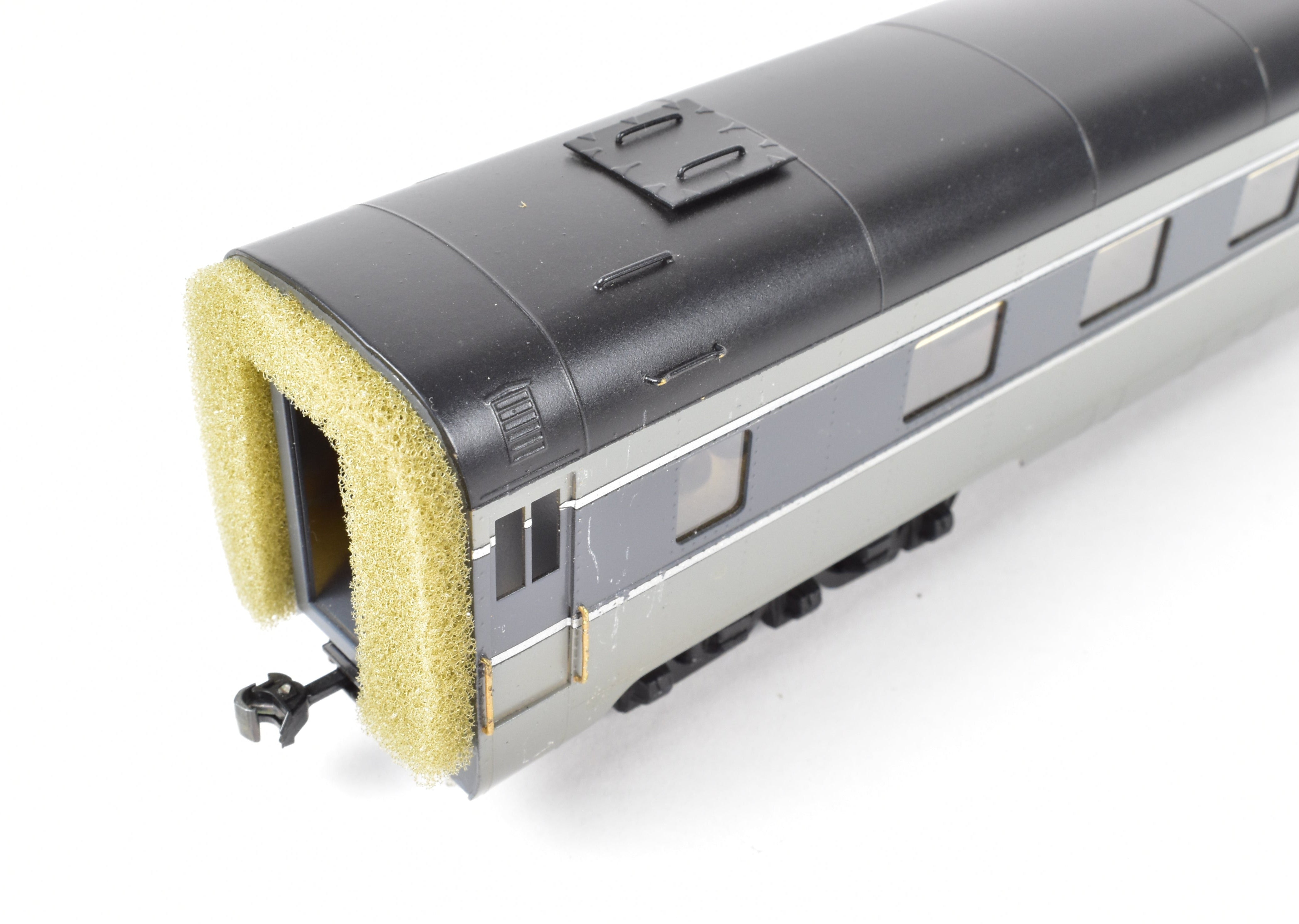 HO Scale Brass Model Train Set - Oriental Limited SP/UP/C&NW UP Union Pacific The Forty Niner 8-Car Set in Two-Tone Gray with Overland Lettering