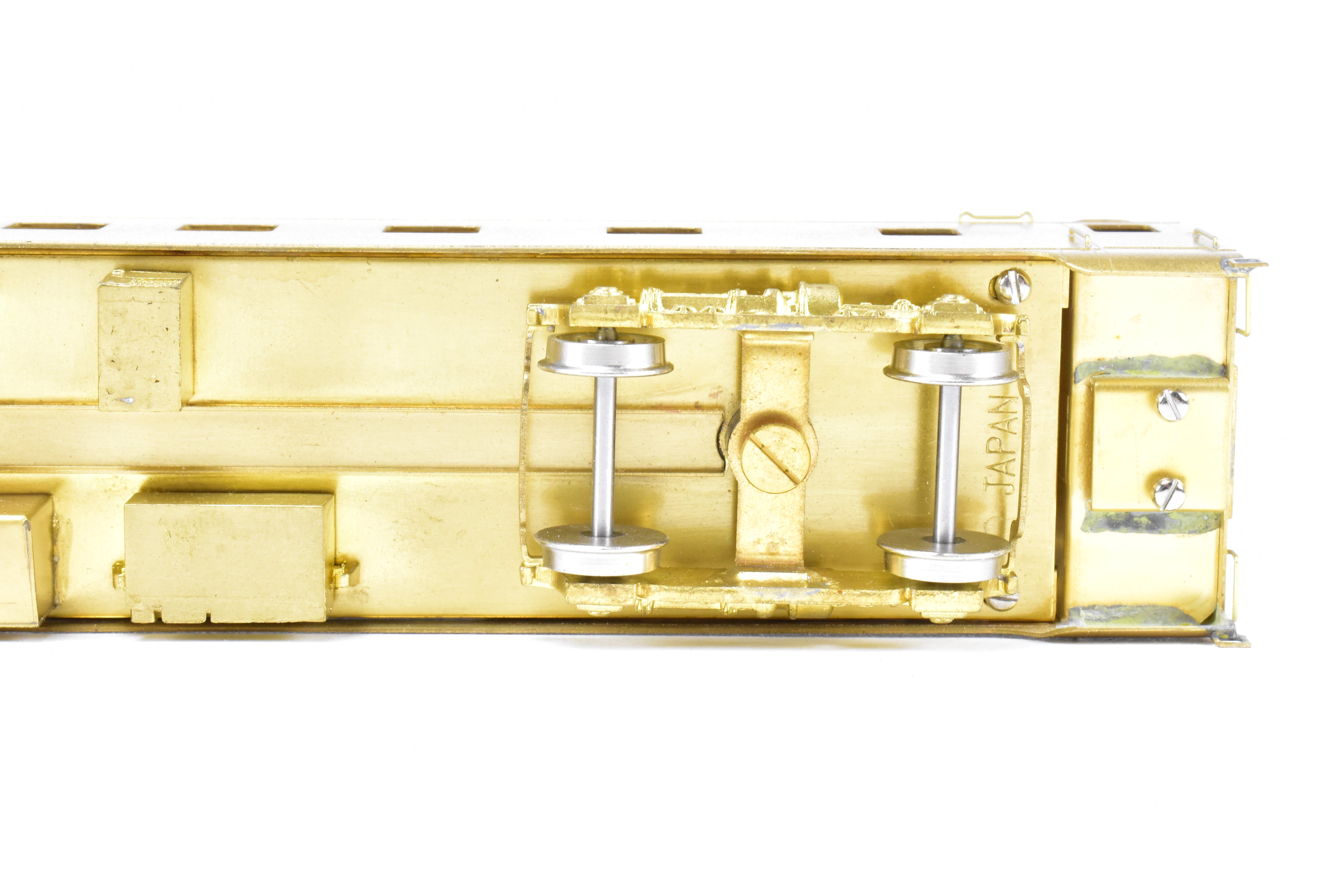 HO Scale Brass Model of the Oriental Limited Northern Pacific North Coast Limited Sleeper Observation Car #390 without Skirts