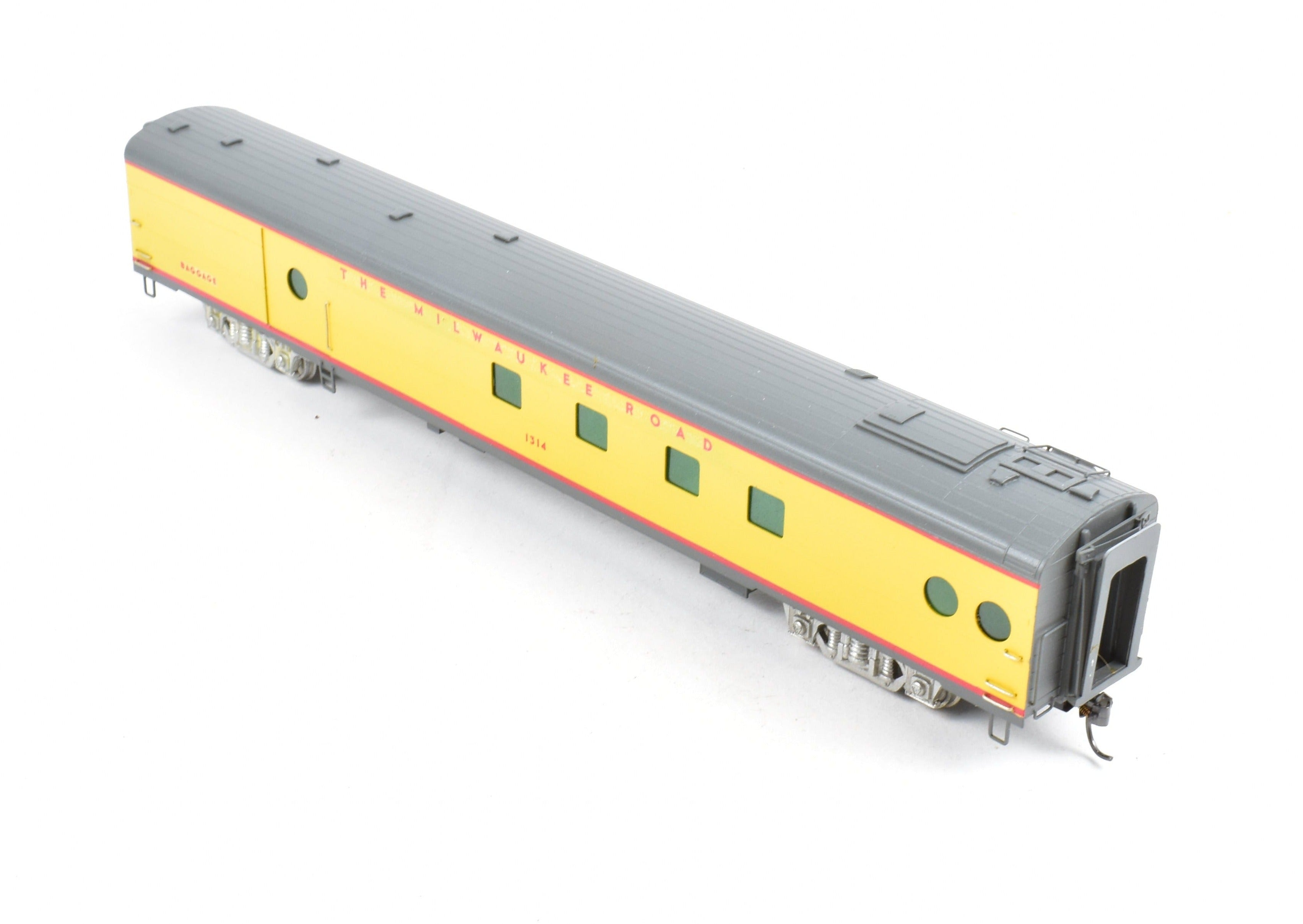 High - Quality HO Scale Brass Soho Milwaukee Road #1314 Custom - Painted Baggage - Dorm Model Train Car