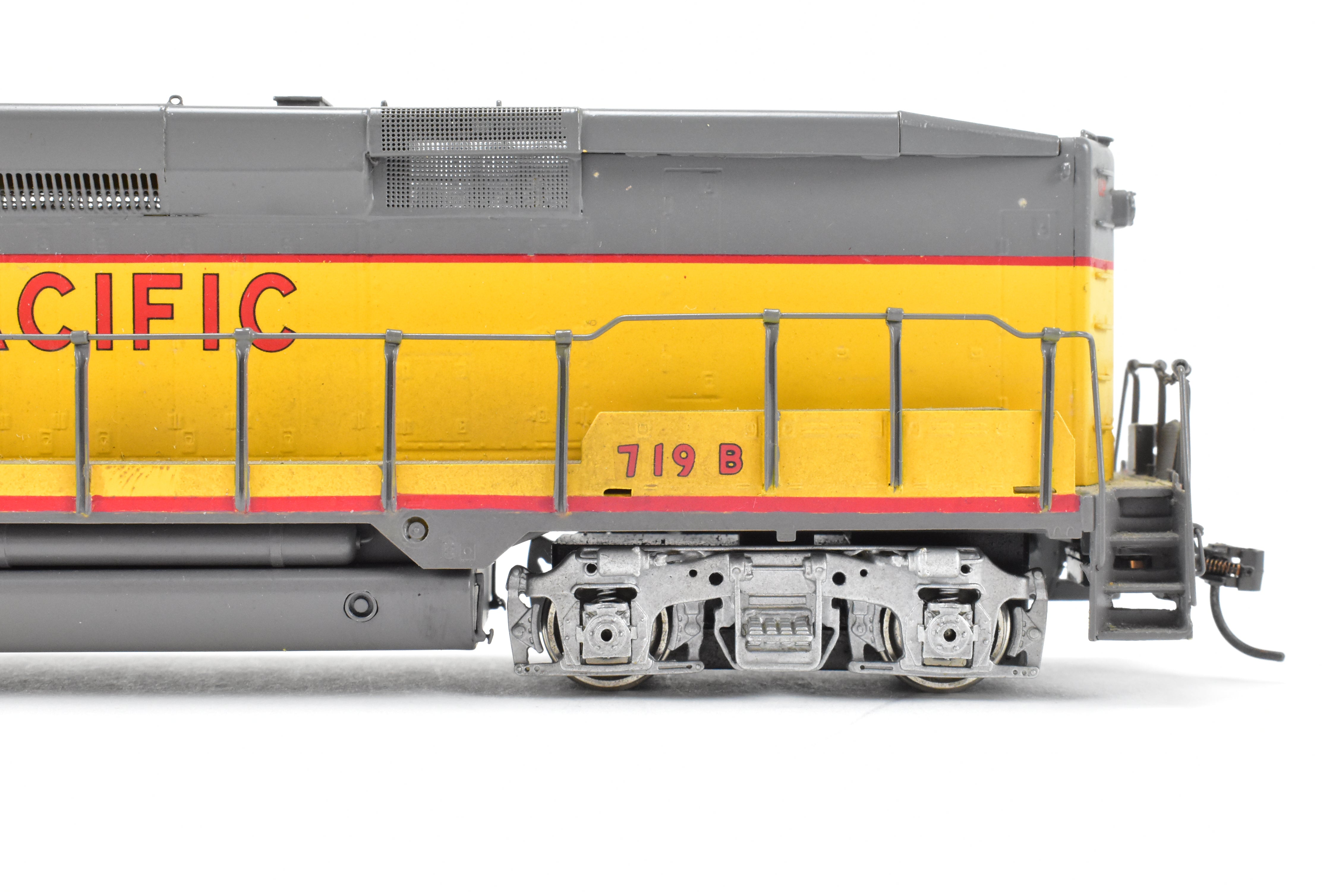 HO Scale Brass Model Train - Union Pacific EMD GP30B Cabless Locomotive, Road Number 719B from Oriental Limited