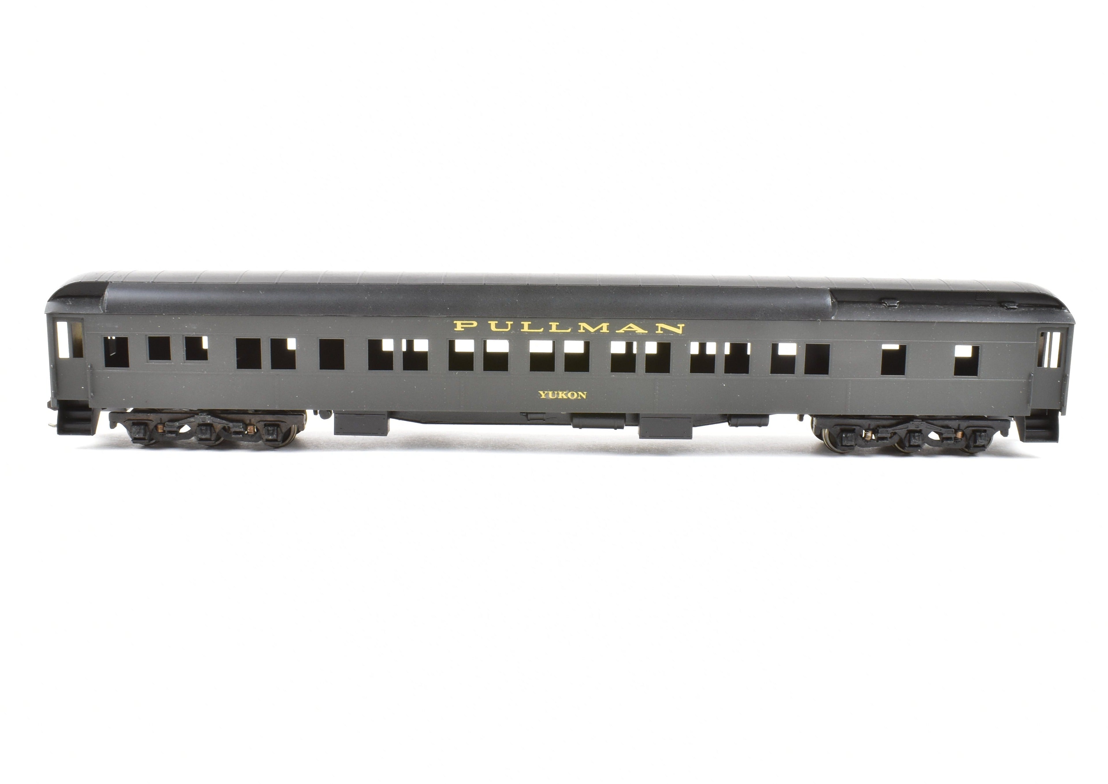 HO Scale Brass Lambert Pullman Yukon 12 - 1 Heavy - Duty Sleeping Car Model with Incorrect Original Box Showing Moderate Shelf Wear