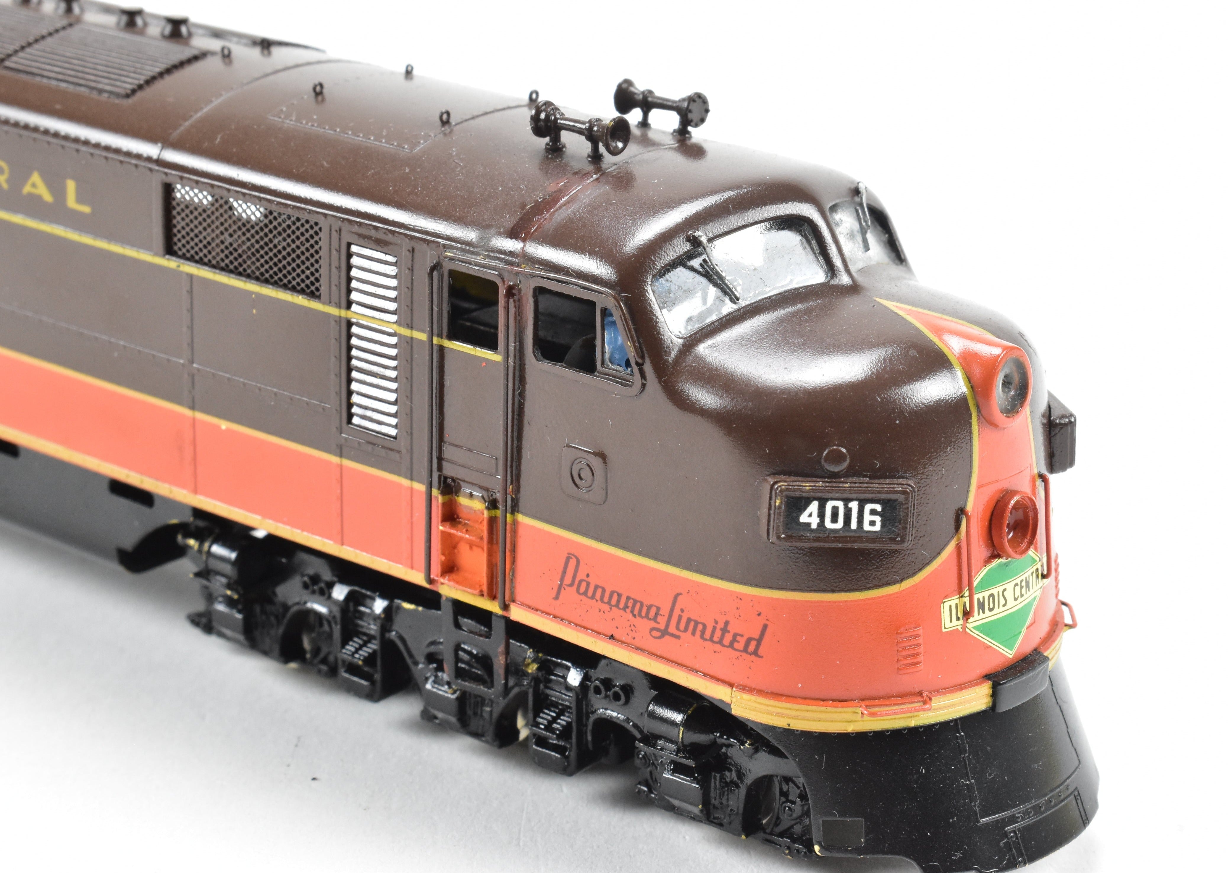 HO Brass Oriental Limited Illinois Central E7A/B Set with Large Number Boards