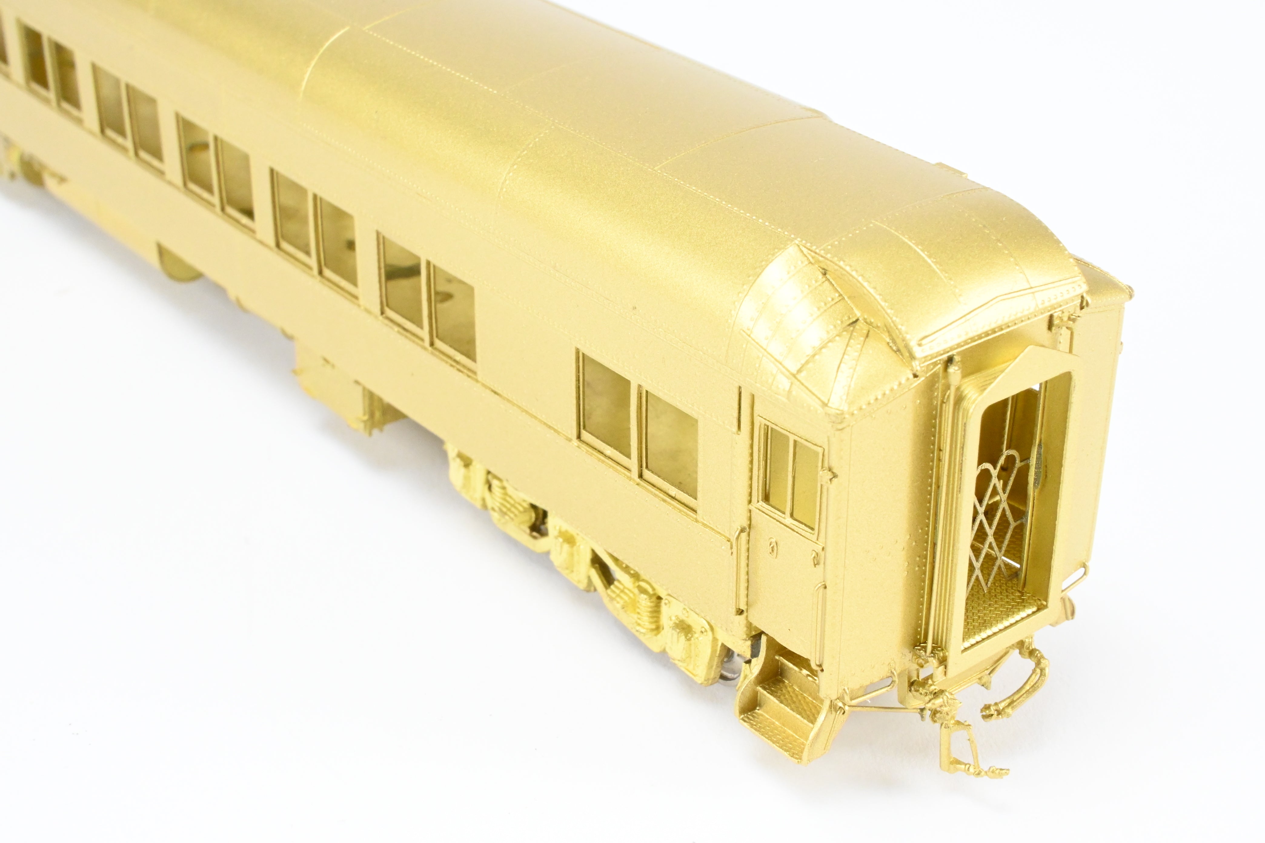 HO Brass Oriental Limited 16-Section Heavyweight Tourist Sleeper with Mechanical A/C