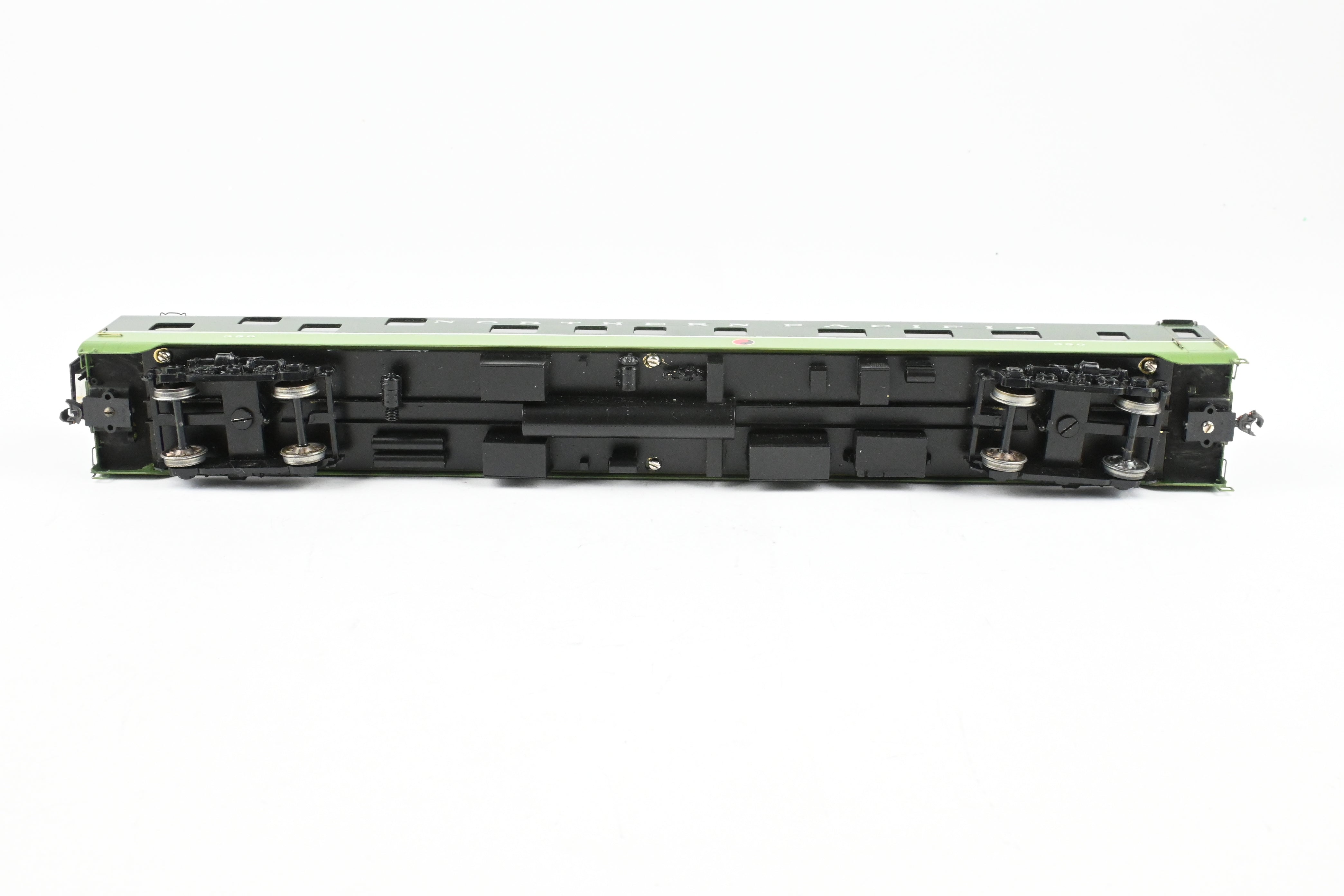 Custom Painted HO Brass Oriental Limited NP Northern Pacific Sleeper #350 with Skirts