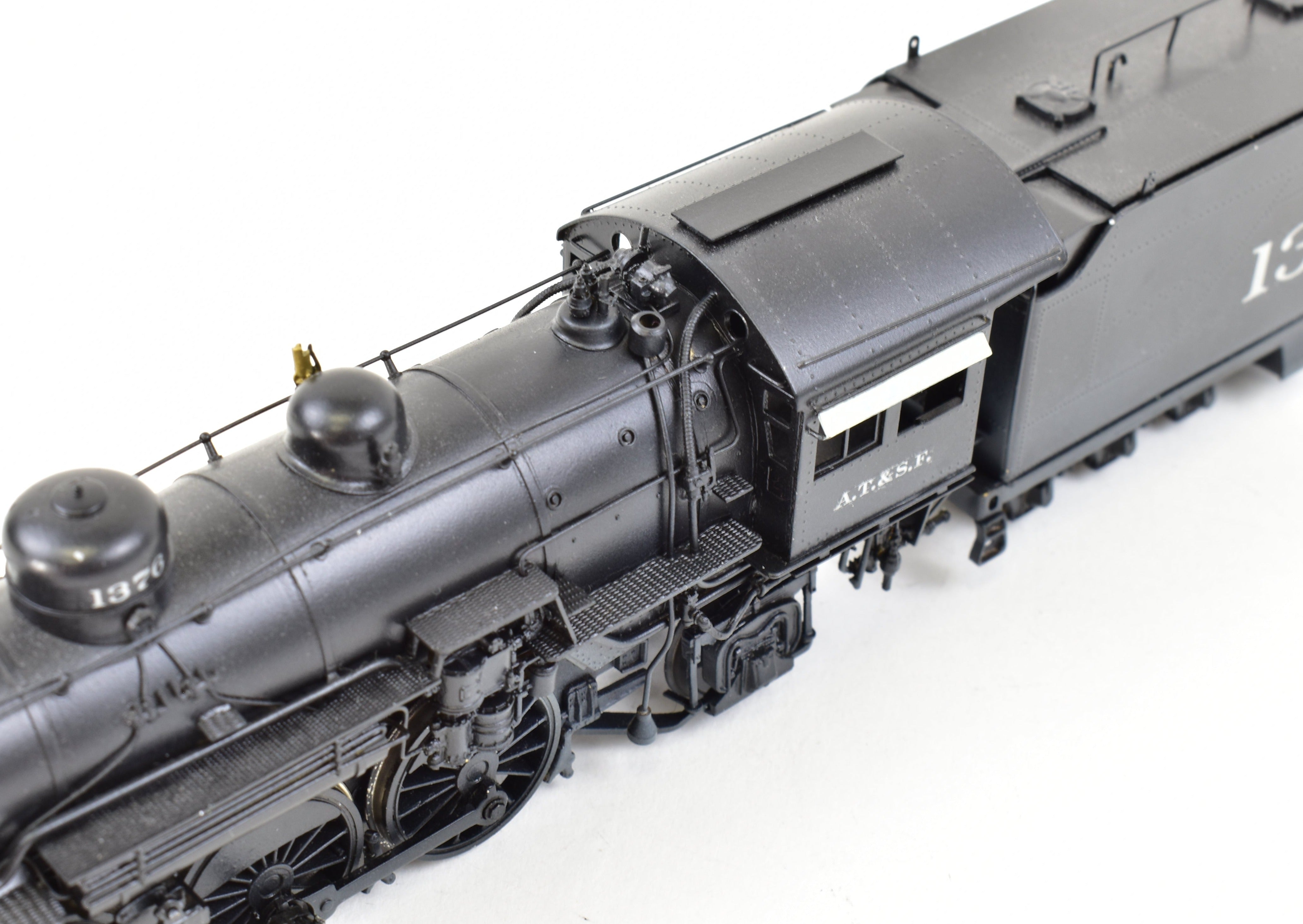 Hallmark HO Scale Brass Pacific Fast Mail Model Train - Fujiyama ATSF Santa Fe 4-6-2 Class 1337 Custom Painted with Exquisite Details