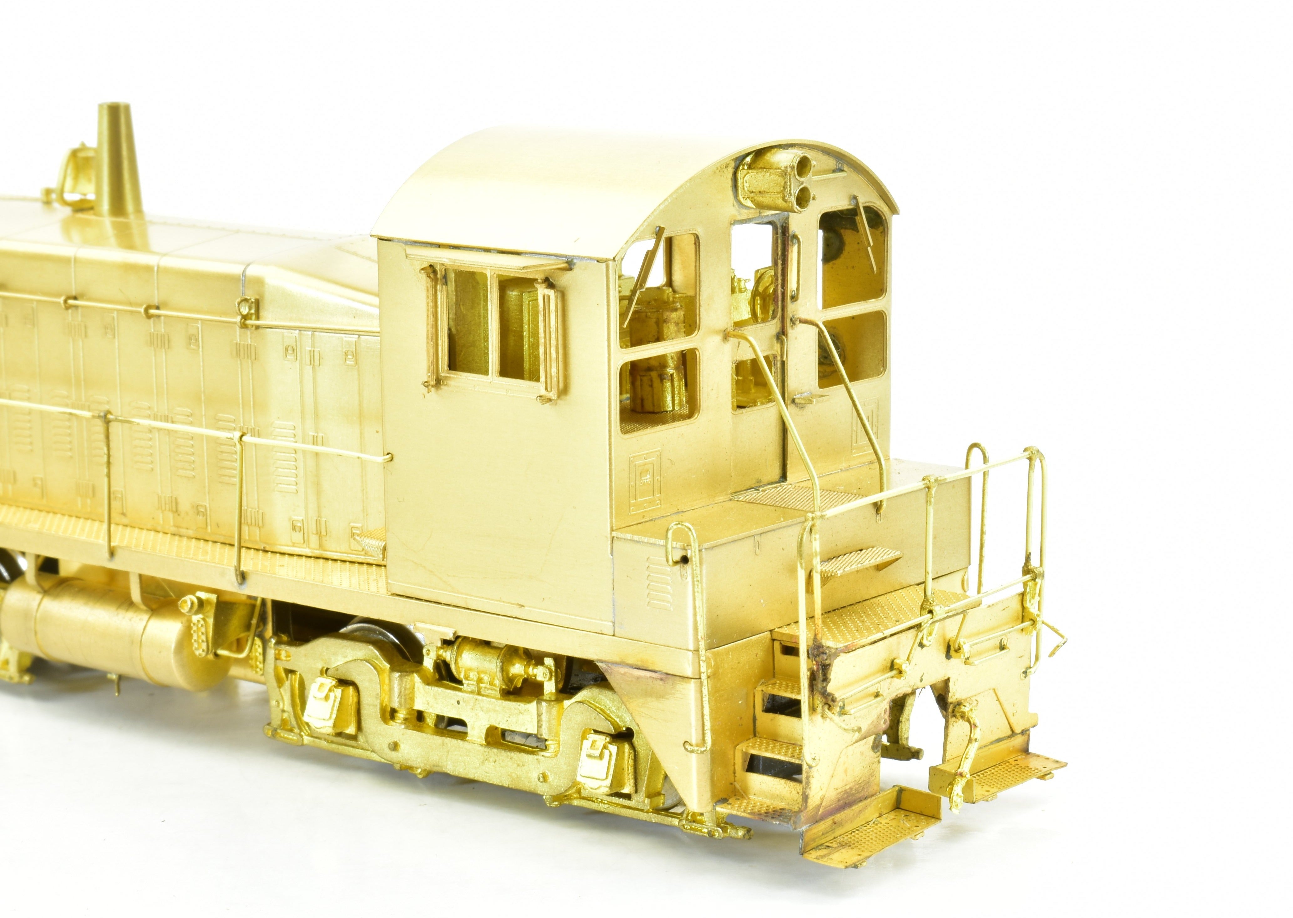 HO Scale Brass Oriental Limited Collection of Various Roads EMD SW - 8 800HP Diesel Switcher Model Train
