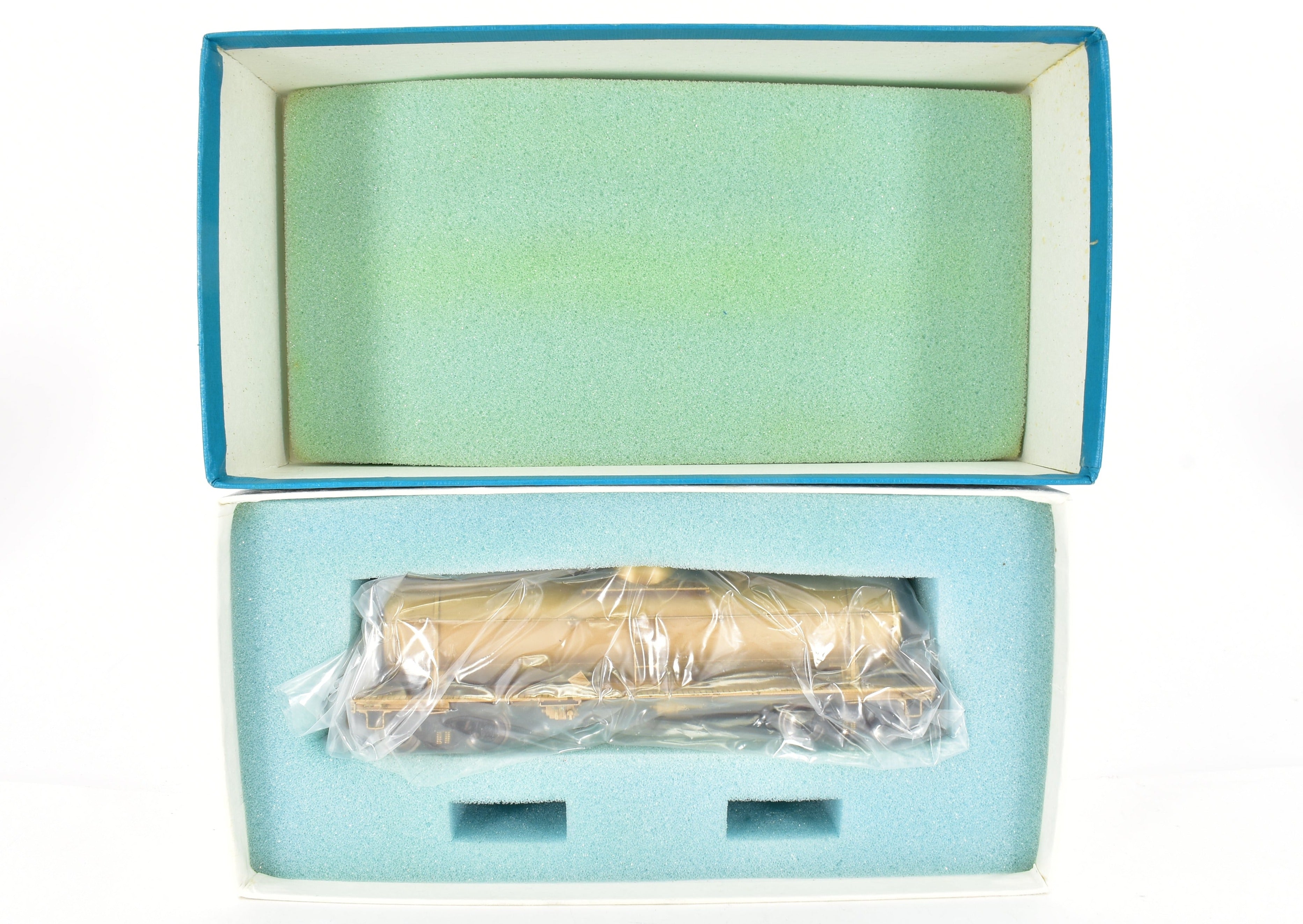 HO Scale Brass Lambert Various Roads ICC 10,000 Gallon Type 103 Tank Car Model for Railway Enthusiasts