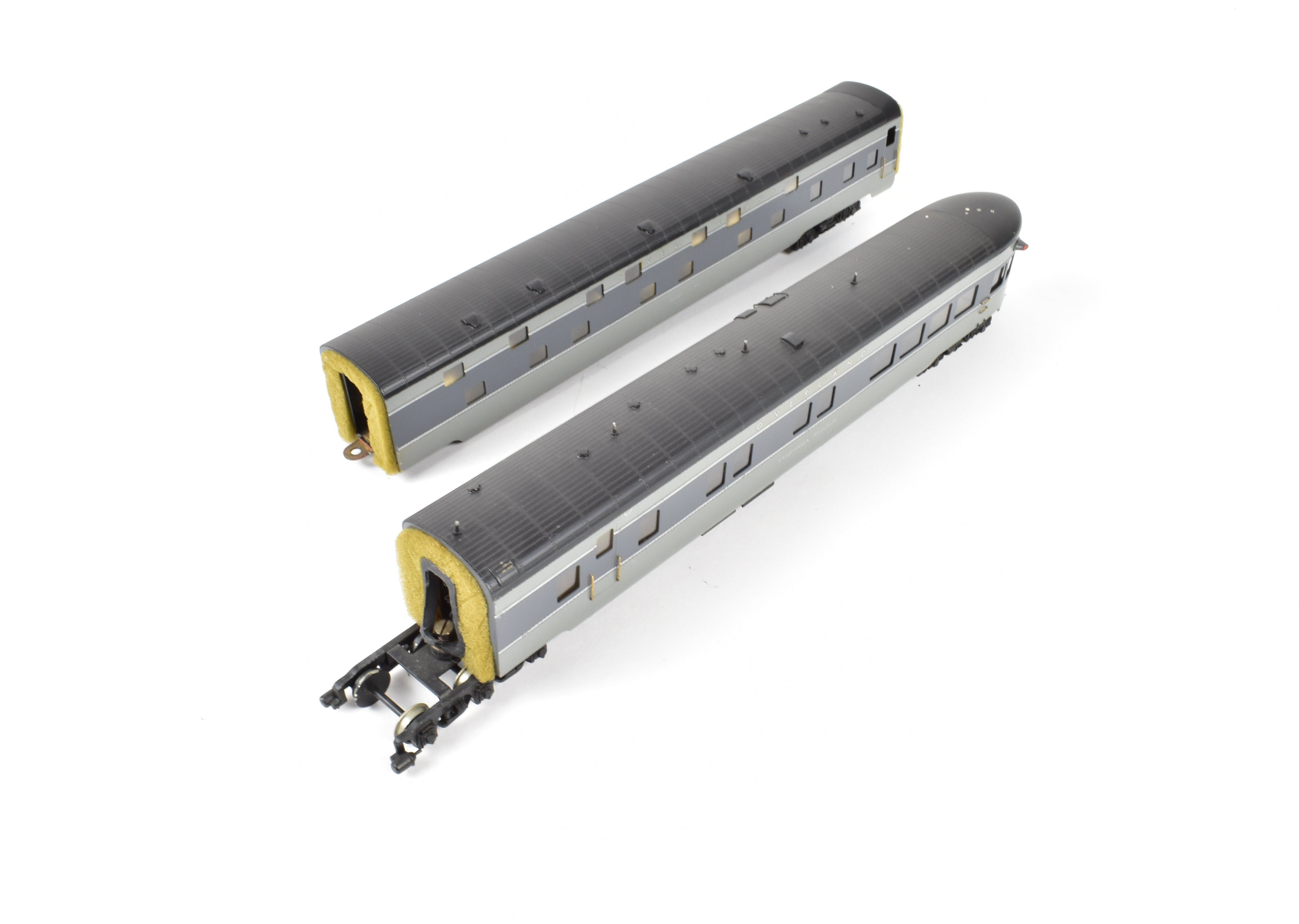 HO Scale Brass Model Train Set - Oriental Limited SP/UP/C&NW UP Union Pacific The Forty Niner 8-Car Set in Two-Tone Gray with Overland Lettering
