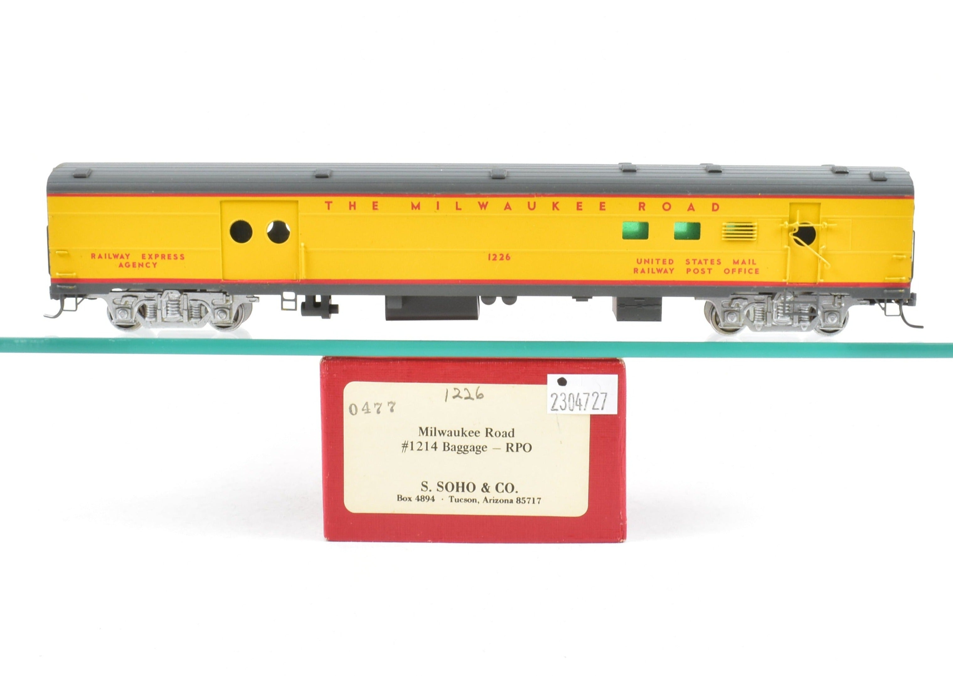 Custom Painted HO Brass Soho Milwaukee Road #1226 Baggage - RPO Model