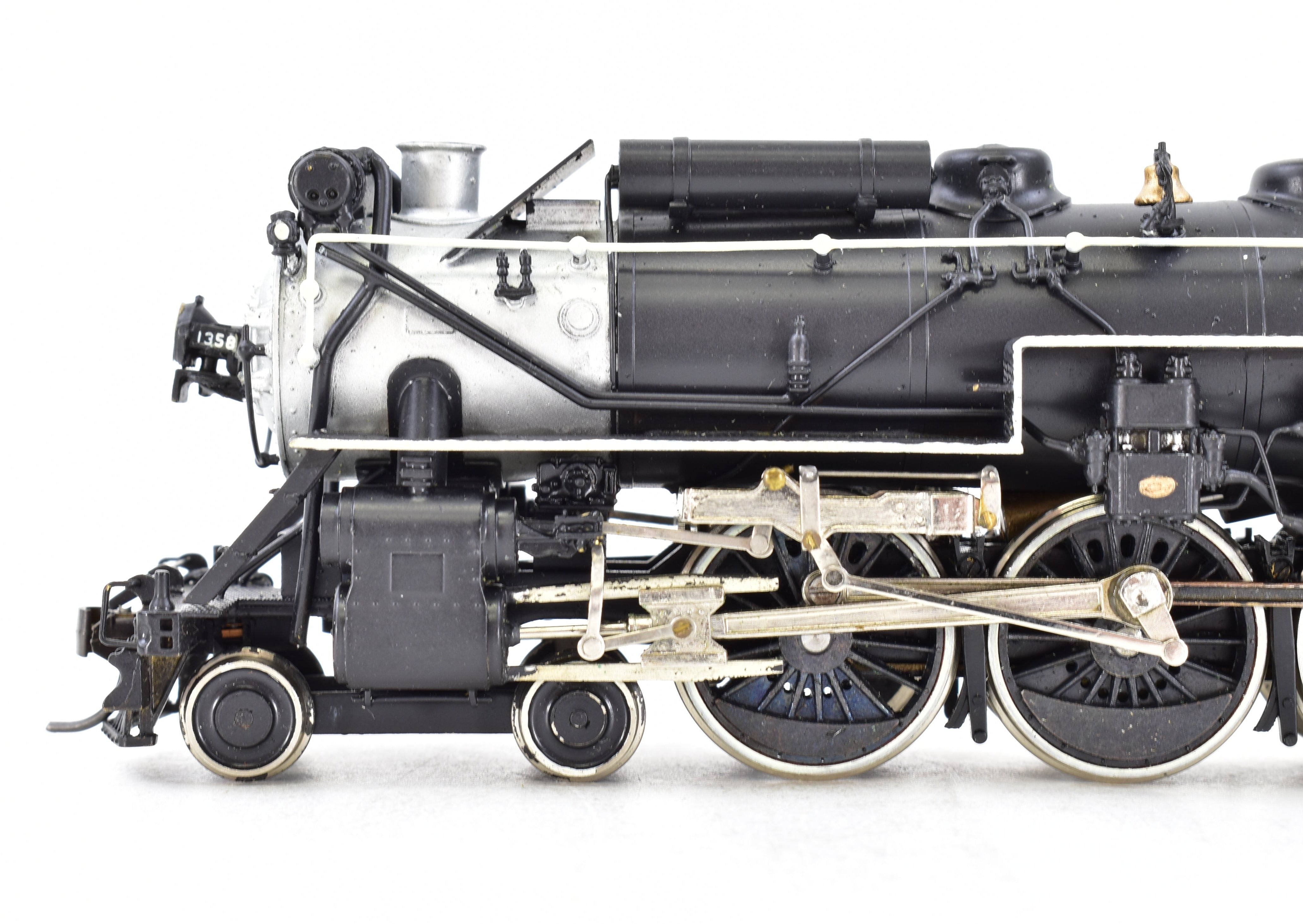 Custom Painted HO Scale Brass Model Train - NJ Custom Brass New Haven I-4 4-6-2 Pacific, Representing NY, NH, & H
