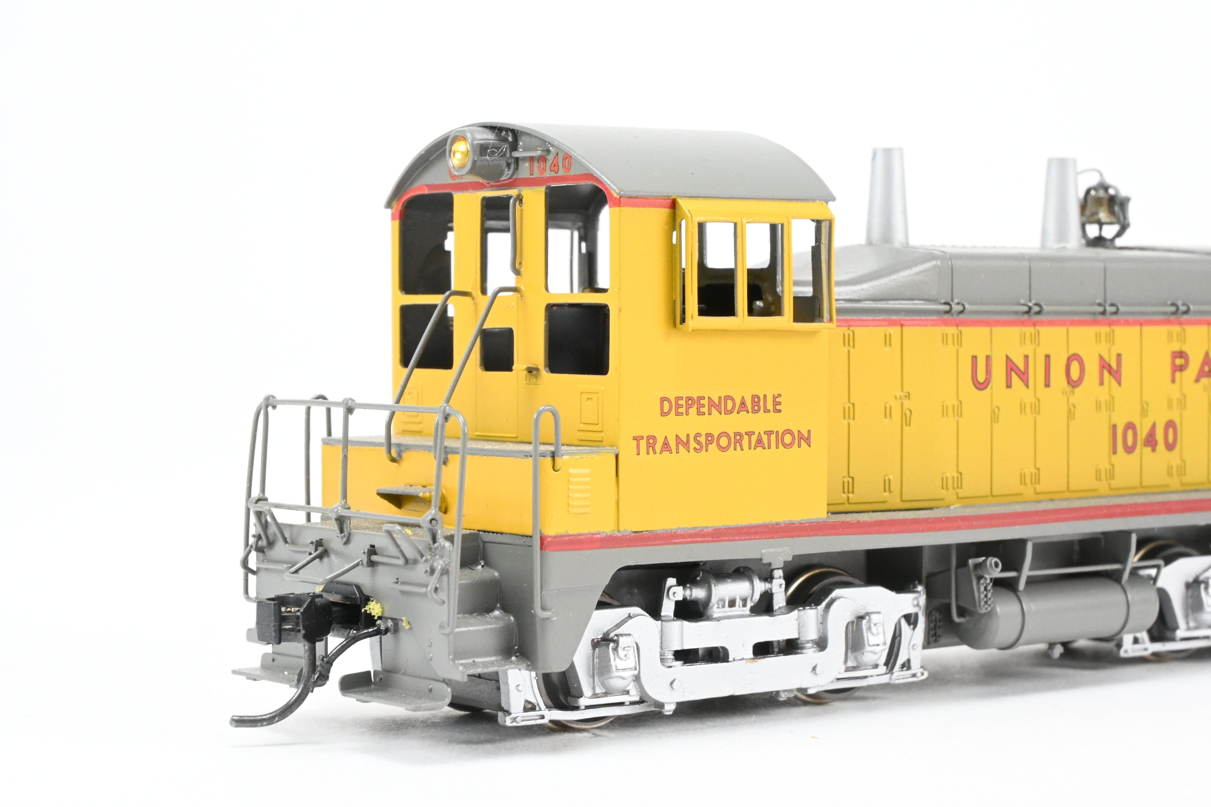 HO Scale Brass Oriental Limited Union Pacific EMD NW - 2 1000HP Phase II Switcher Locomotive with Custom Painting in As - Is Condition