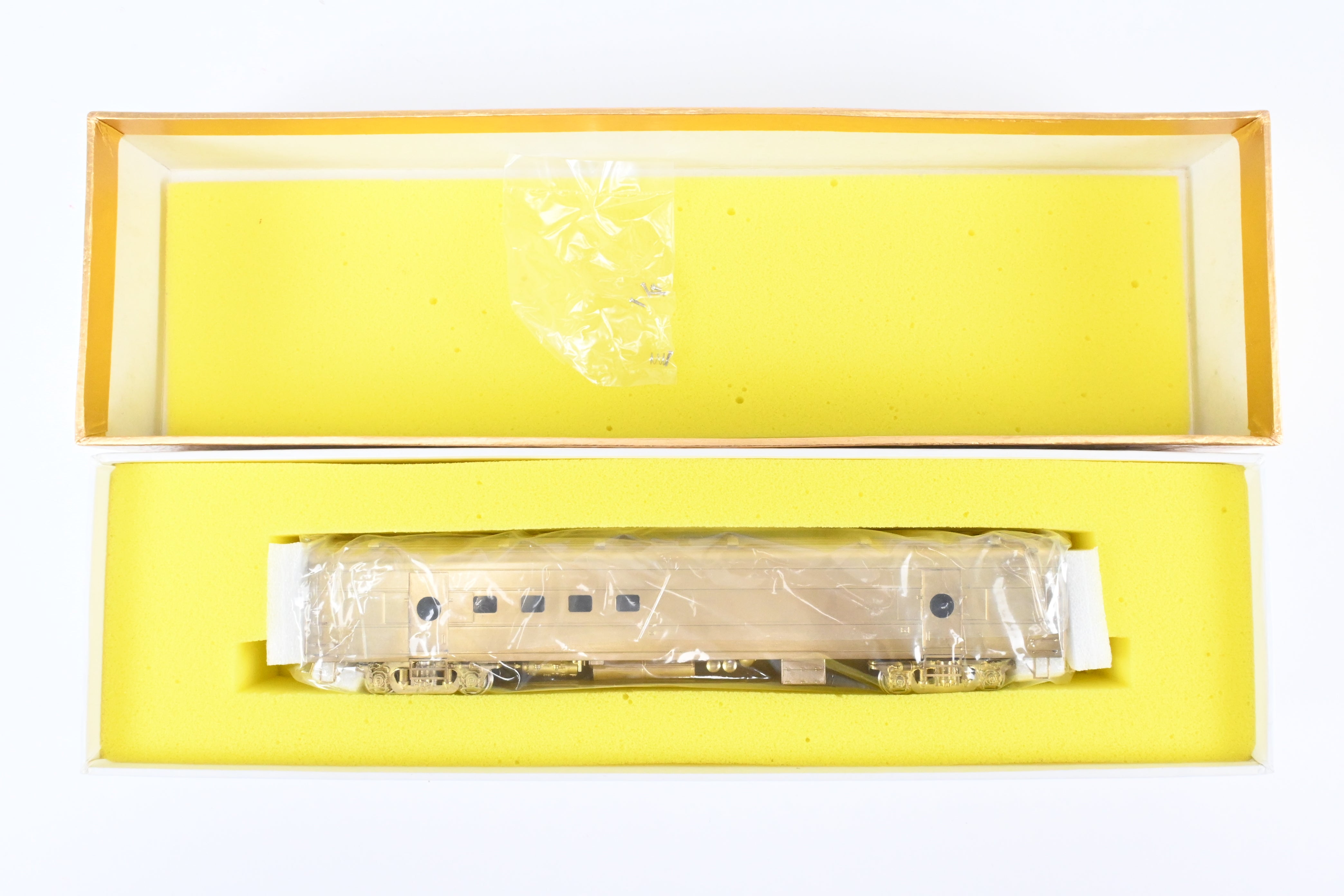 HO Brass Oriental Limited Milwaukee Road Twin Cities Hiawatha #2152 Mail Express Model