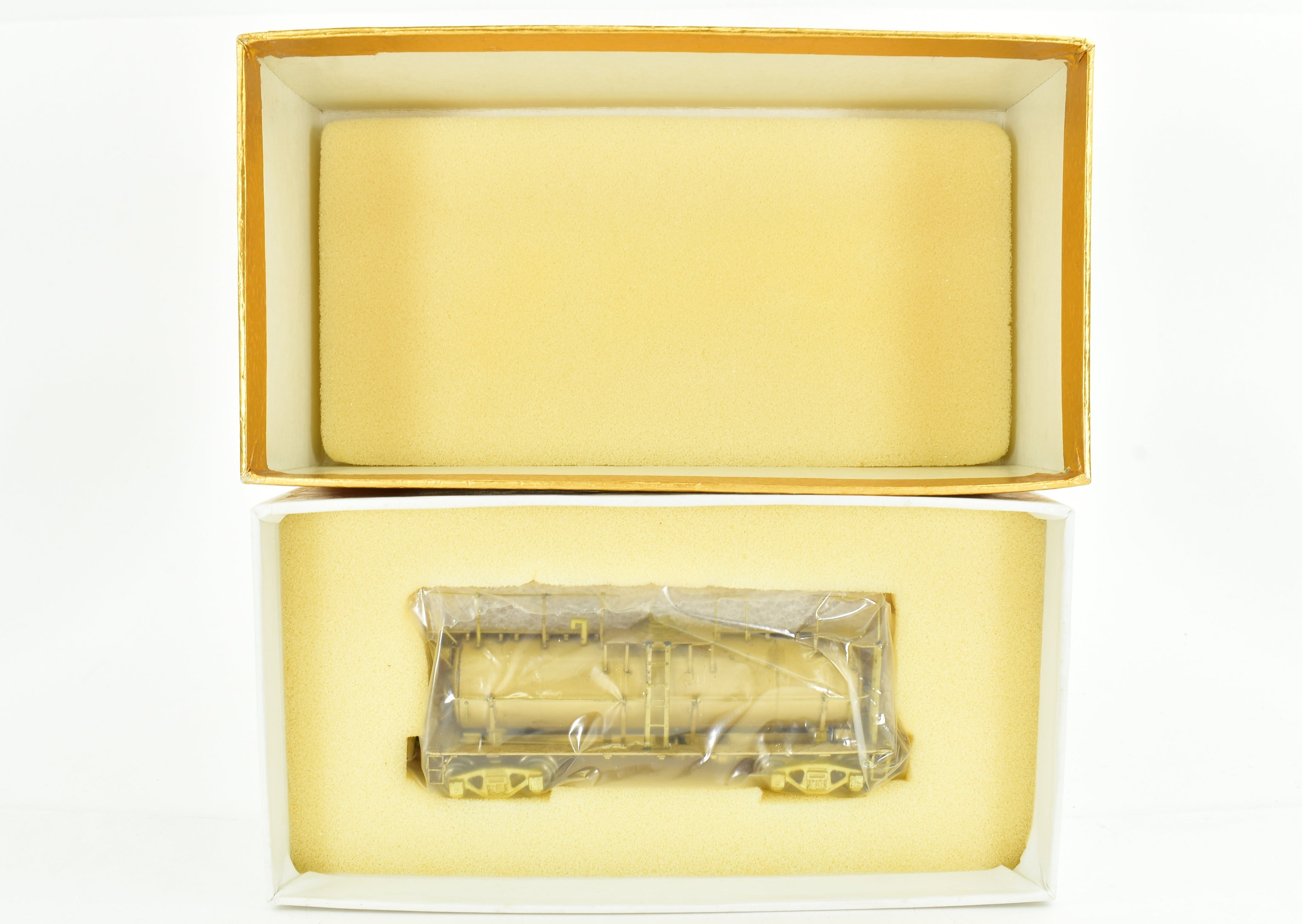 HO Brass Oriental Limited GN - Great Northern Water Car Aux Tenders X-927 to X-929