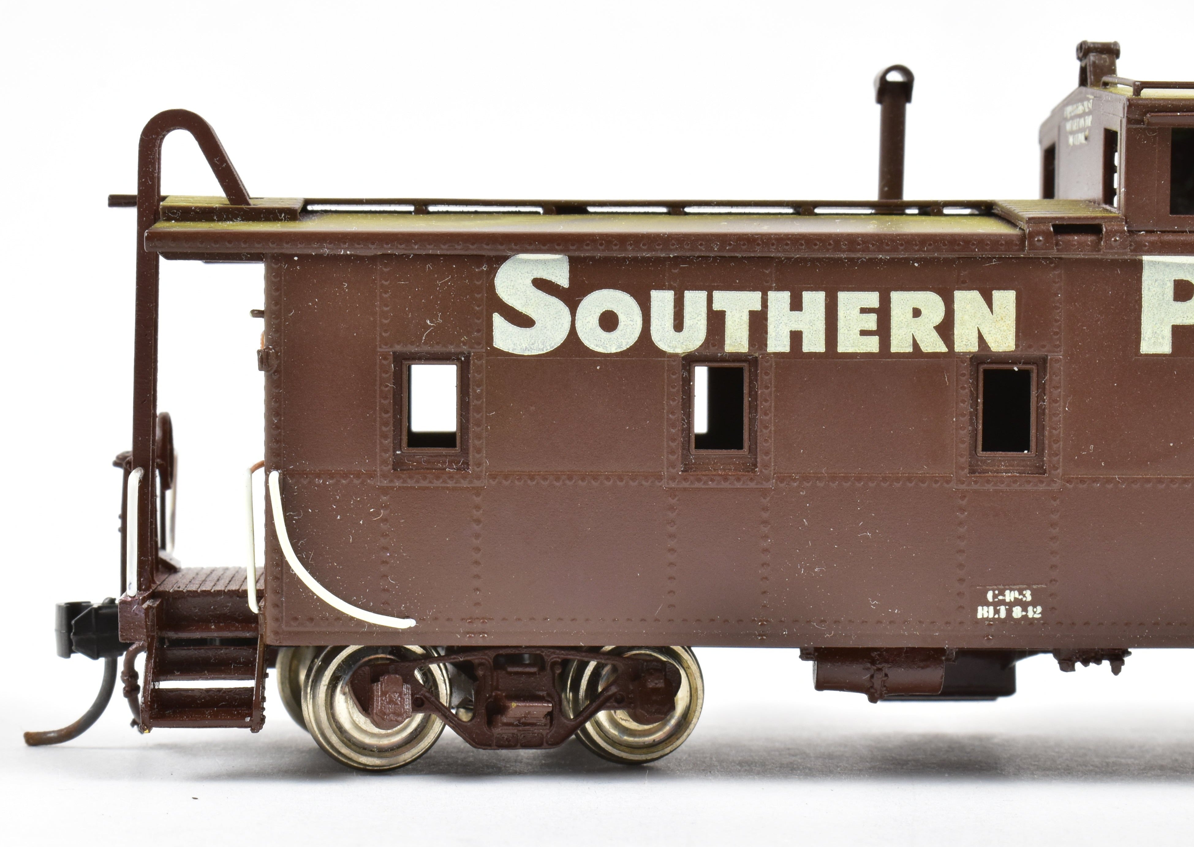 HO Scale Brass Pacific Fast Mail (PFM) SKI SP - Southern Pacific Modern Era C - 40 - 3 Steel Caboose Model Factory Painted with Road Number 1145