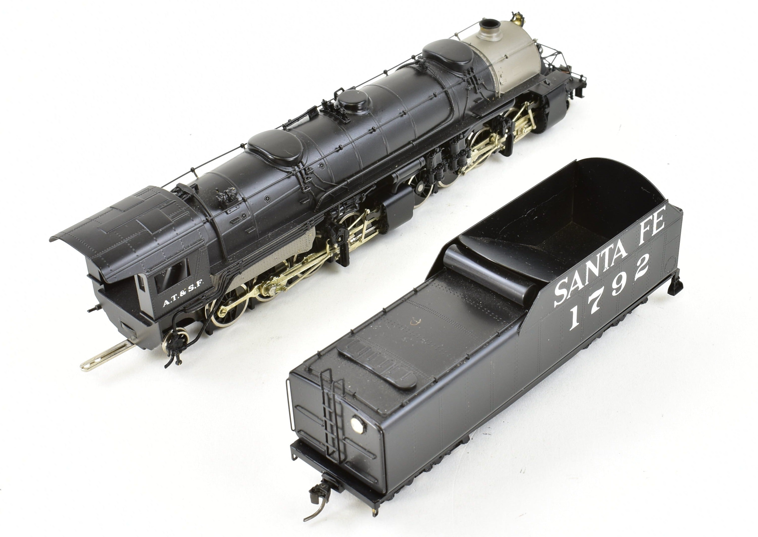 HO Scale Brass ATSF - Santa Fe USRA 2-8-8-2 Mallet Factory-Painted Powerhouse Model