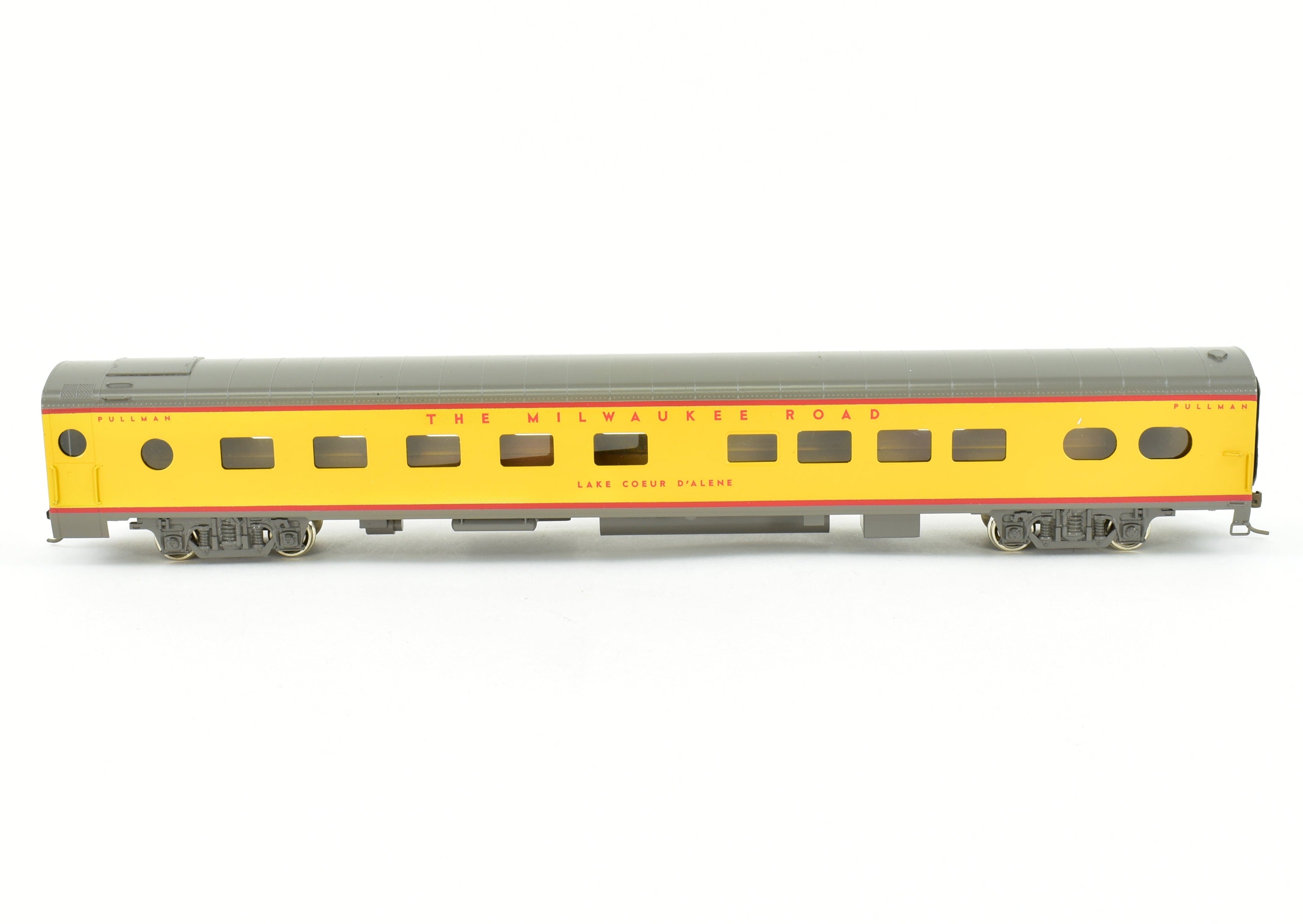 High - Quality HO Scale Brass Soho Milwaukee Road Lake Series Sleeper Model Custom - Finished for Collectors